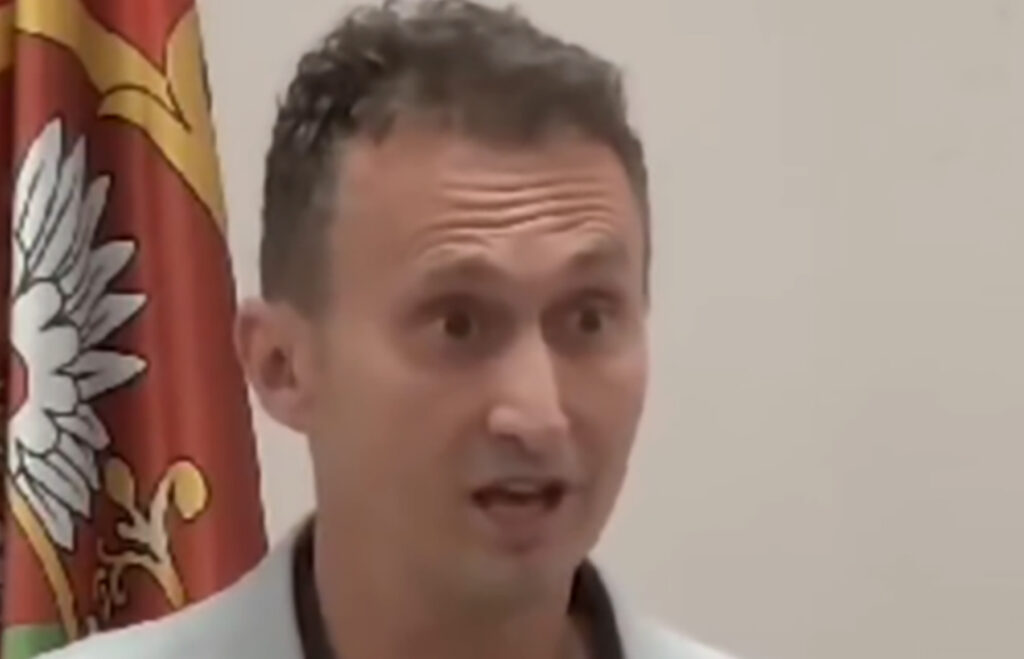 Goran Gavrilović, odbornik NPS, ispred koalicije - Svanuće.