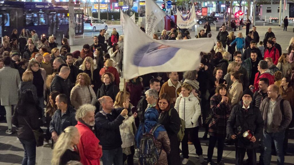 Prvi zbor prosvetnih radnika na Trgu republike, Foto: Fonet