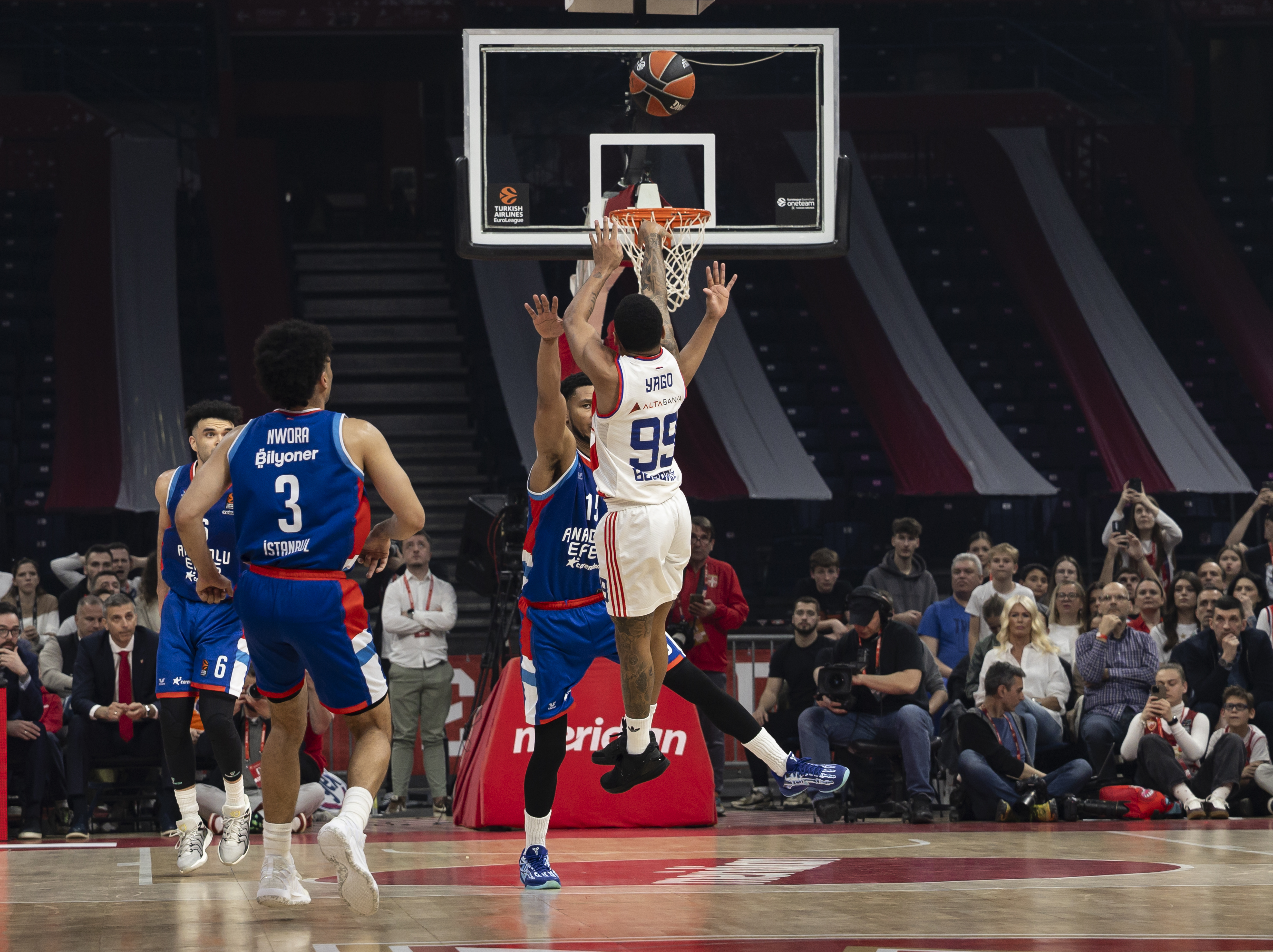 during the 2024/2025 Turkish Airlines EuroLeague match between Crvena Zvezda and Anadalu Efes at Belgrade Arena on April 04, 2025 in Belgrade, Serbia. (Photo by Srdjan Stevanovic/Starsport.rs ©)