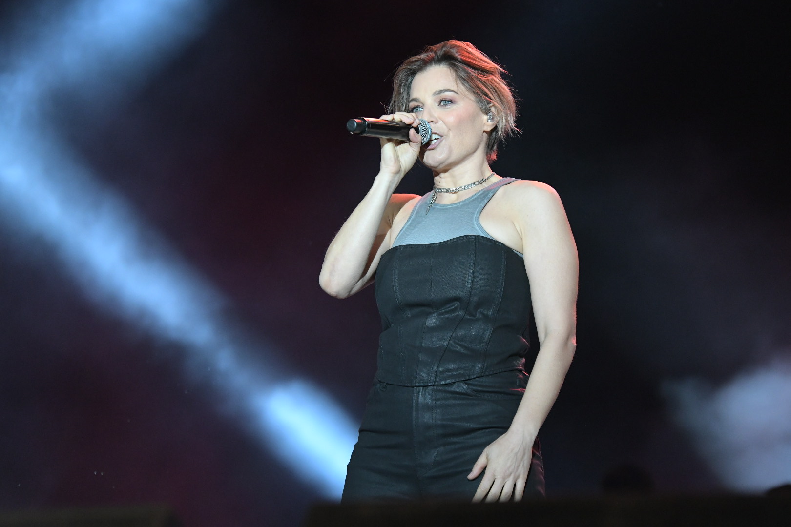 Italijanska pevačica Gala na exitu