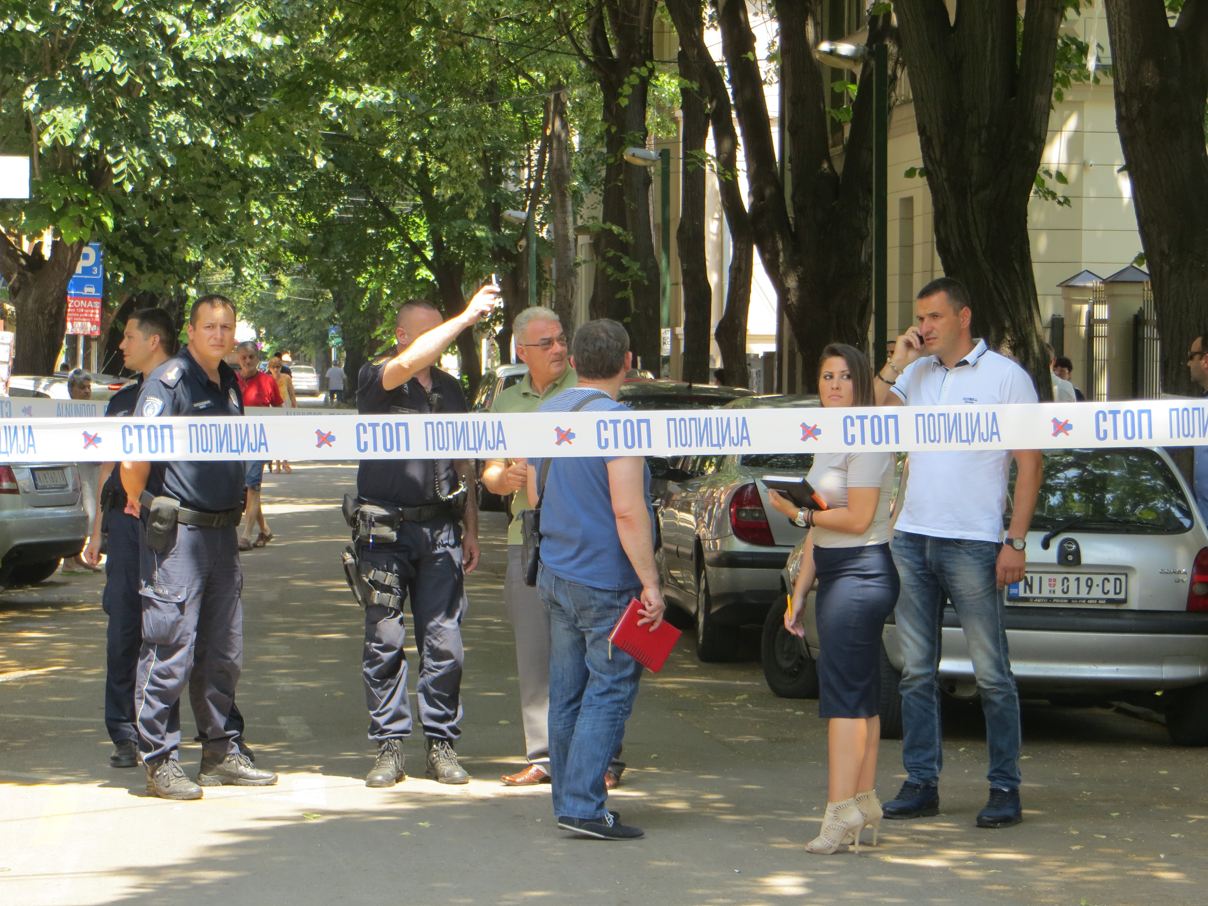 Niš, Ubistvo ispred Pandore, Ćenta i Saško Ludak upucani