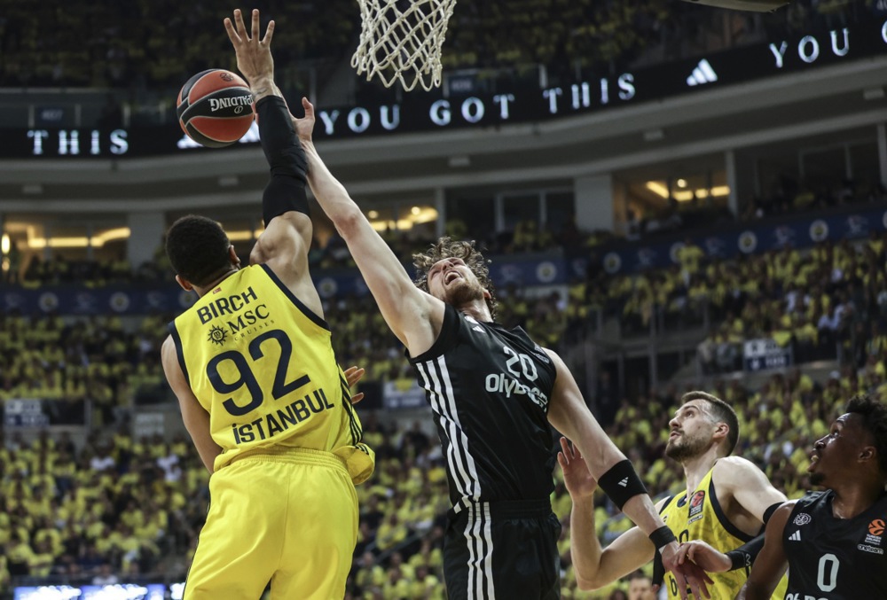 Basketball EuroLeague - Fenerbahce Istanbul vs Paris Baskeball