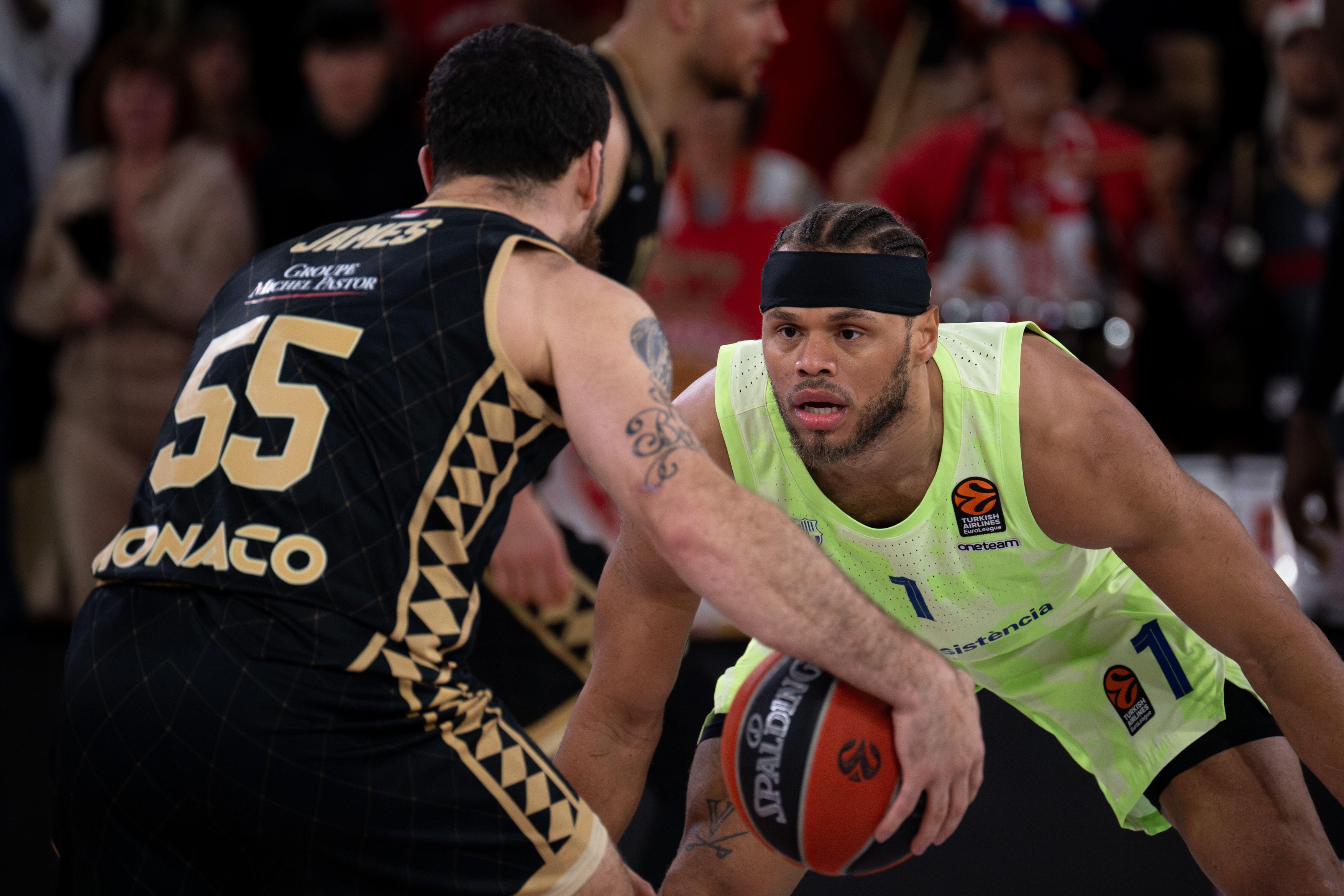 Monaco, Monaco. 09th Jan, 2025. Monaco player #55 Mike James and Barcelona player #1 Justin Anderson are seen in action during the Turkish Airlines Euroleague basketball match between AS Monaco and FC Barcelona Basket at Salle Gaston Medecin. Final score: