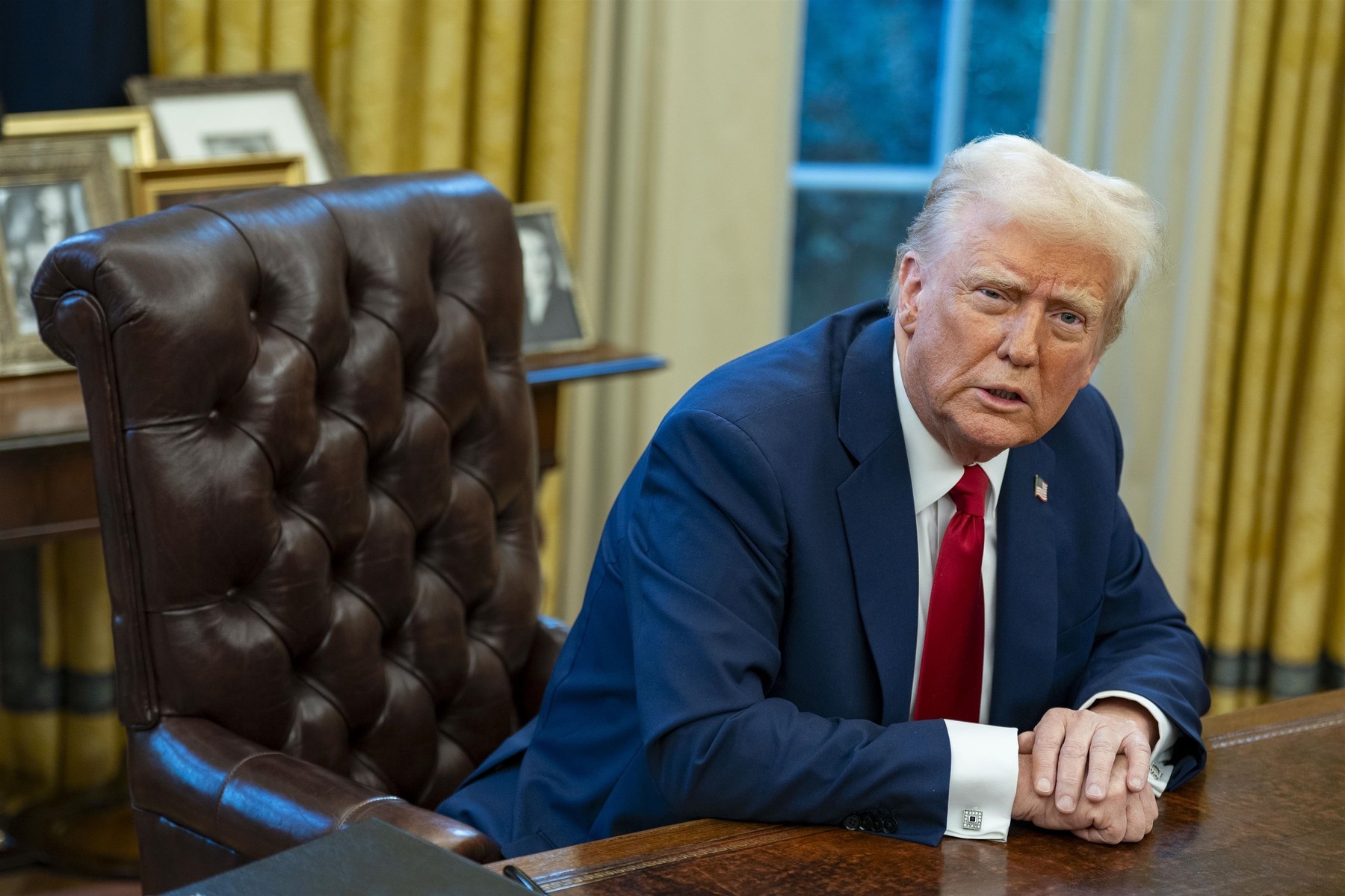 Donald Trump signs executive orders on FAA leadership and aviation safety