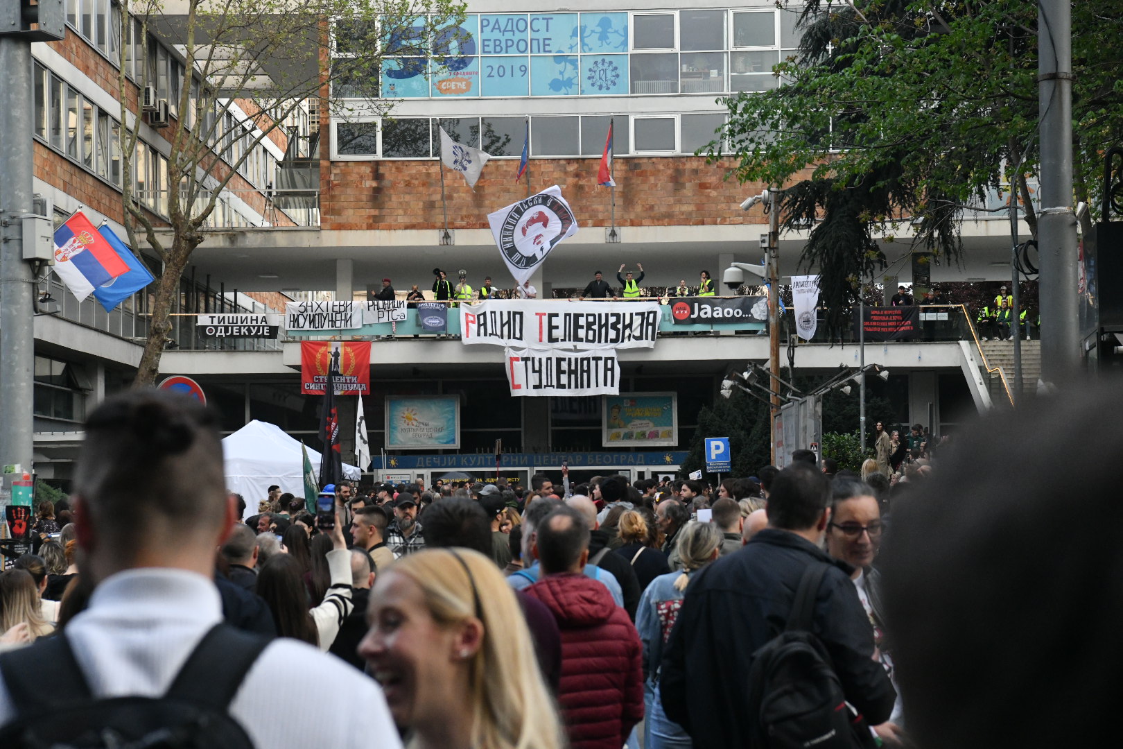 Beograd 15.04.2025. Studentska blokada studentski protest. Radio televizija Srbije u Takovskoj ulici, RTS Foto: Vladislav Mitić/Nova.rs