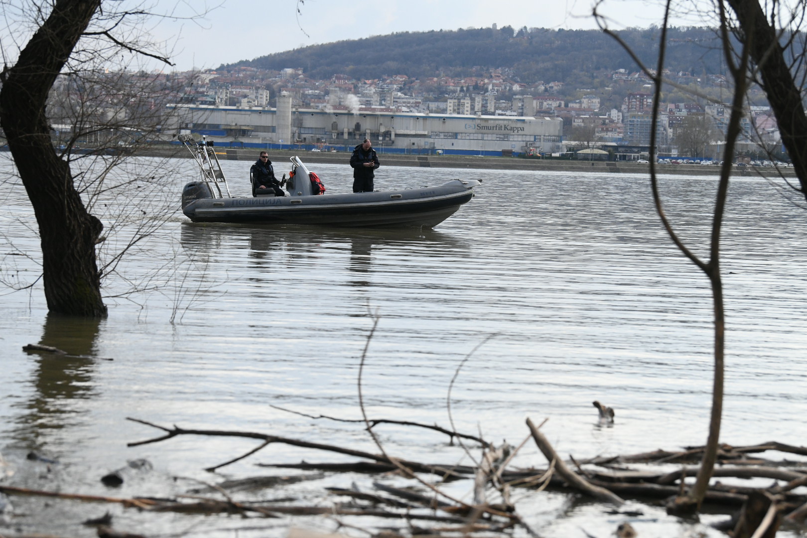 Beograd 21.03.2023. Mesto gde je isplivalo telo jednog od četvorice mladića koji su ispali iz čamca. Reka, Dunav, isplivalo telo, čamac, hronika Foto: Vesna Lalić/Nova.rs