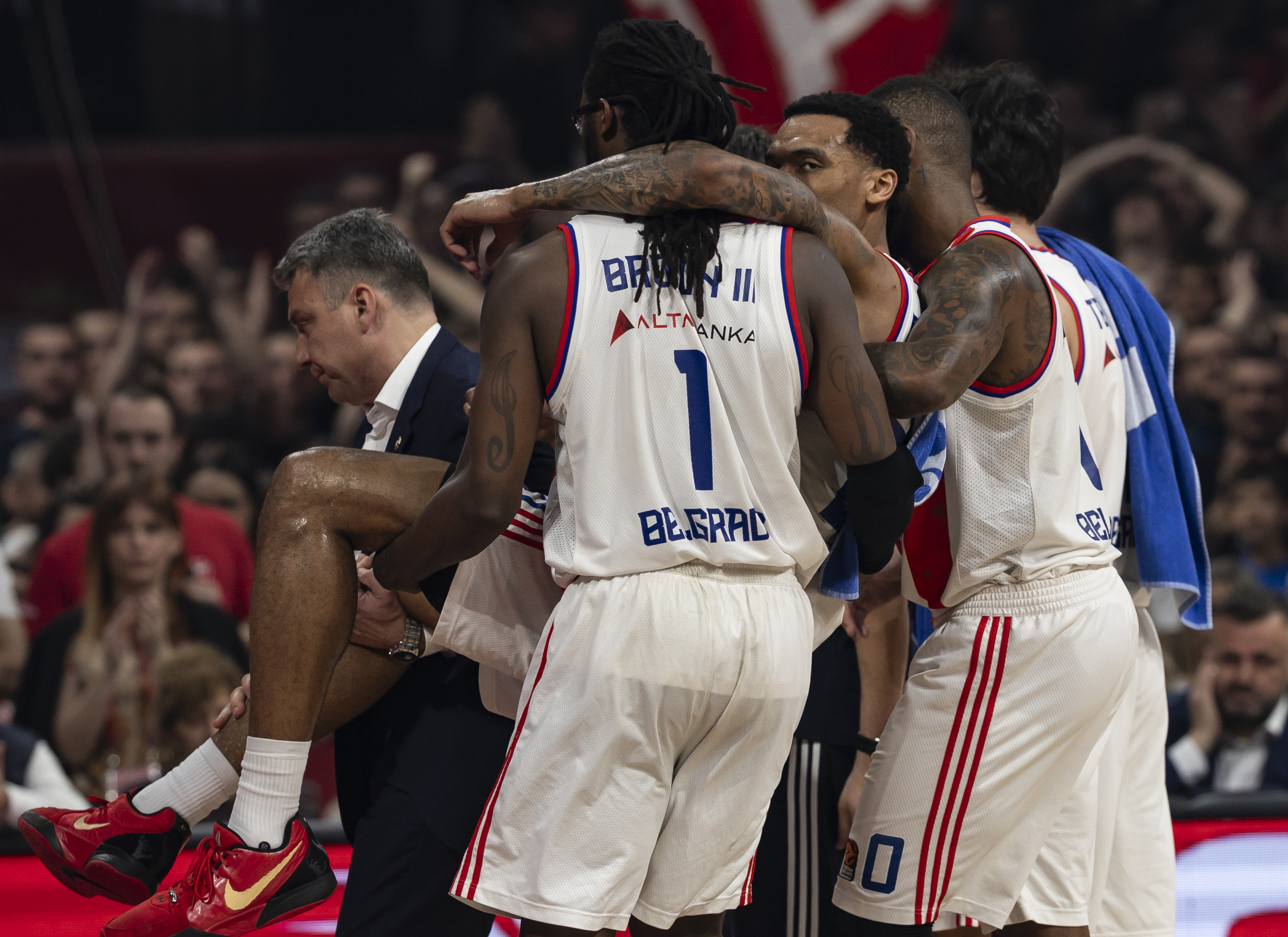 Crvena Zvezda Meridianbet Belgrade v EA7 Emporio Armani Milan - Turkish Airlines EuroLeague