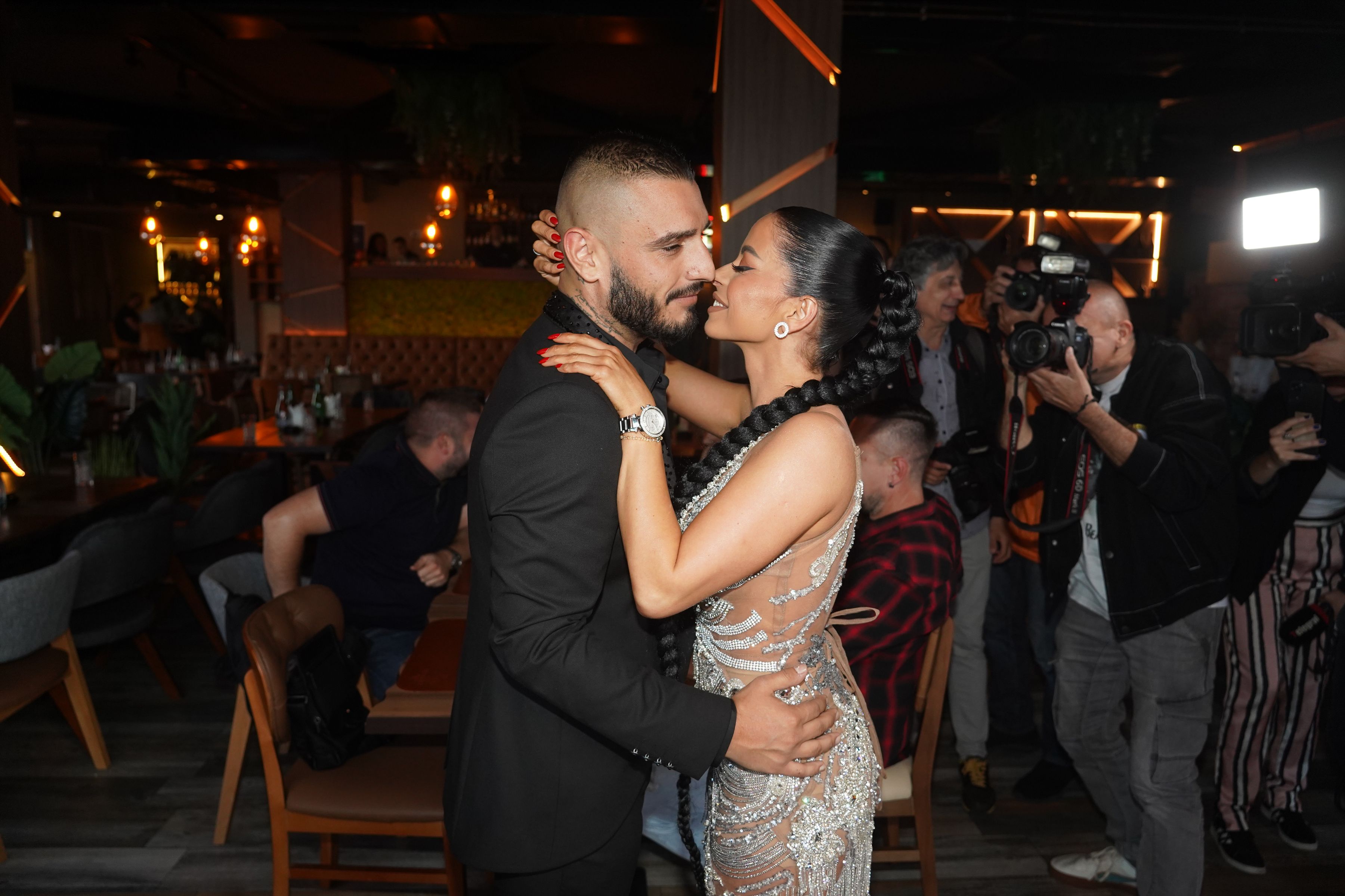 The promotion of the album "Everything bothers me" by Darka Lazic was held in the Wagner restaurant.Promocija albuma "Sve mi smeta" Darka Lazic odrzana je u restoranu Wagner.