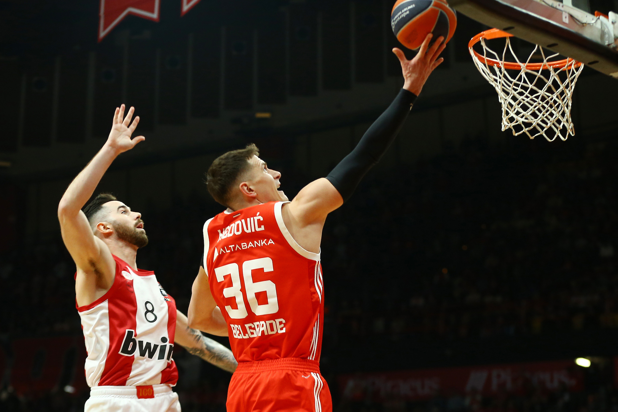 OLYMPIAKOS-ZVEZDA_379787