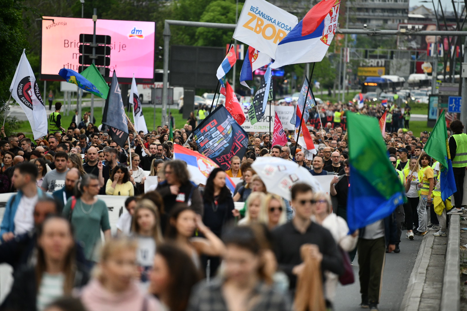 Studenti i građani sa Novog Beograda i iz Zemuna krenuli ka RTS-u, Foto: Vesna Lalić/Nova.rs