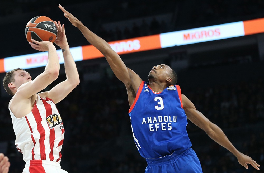 Anadolu Efes vs Olympiacos Piraeus