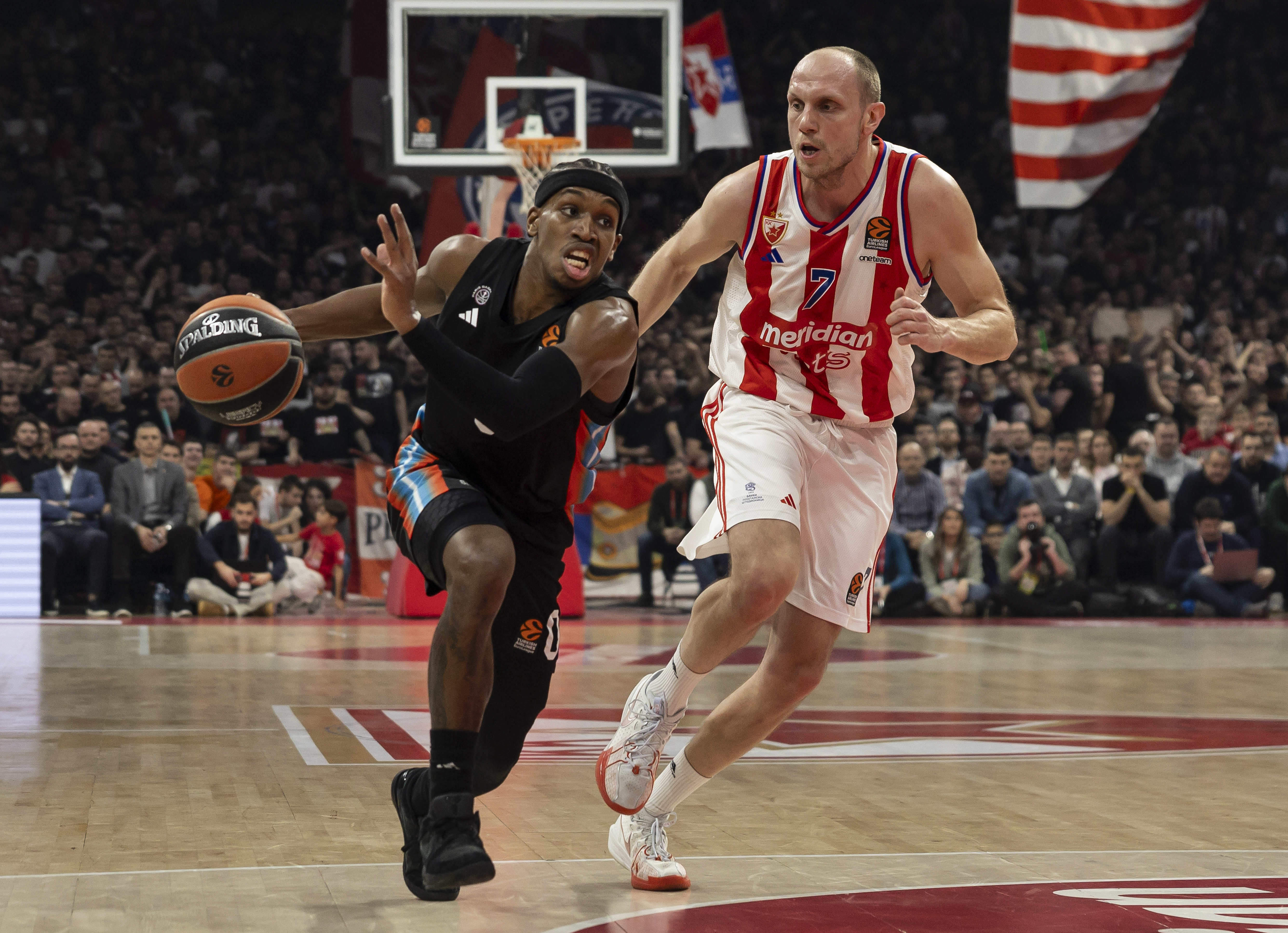 Crvena Zvezda Meridianbet Belgrade v Paris - Turkish Airlines EuroLeague