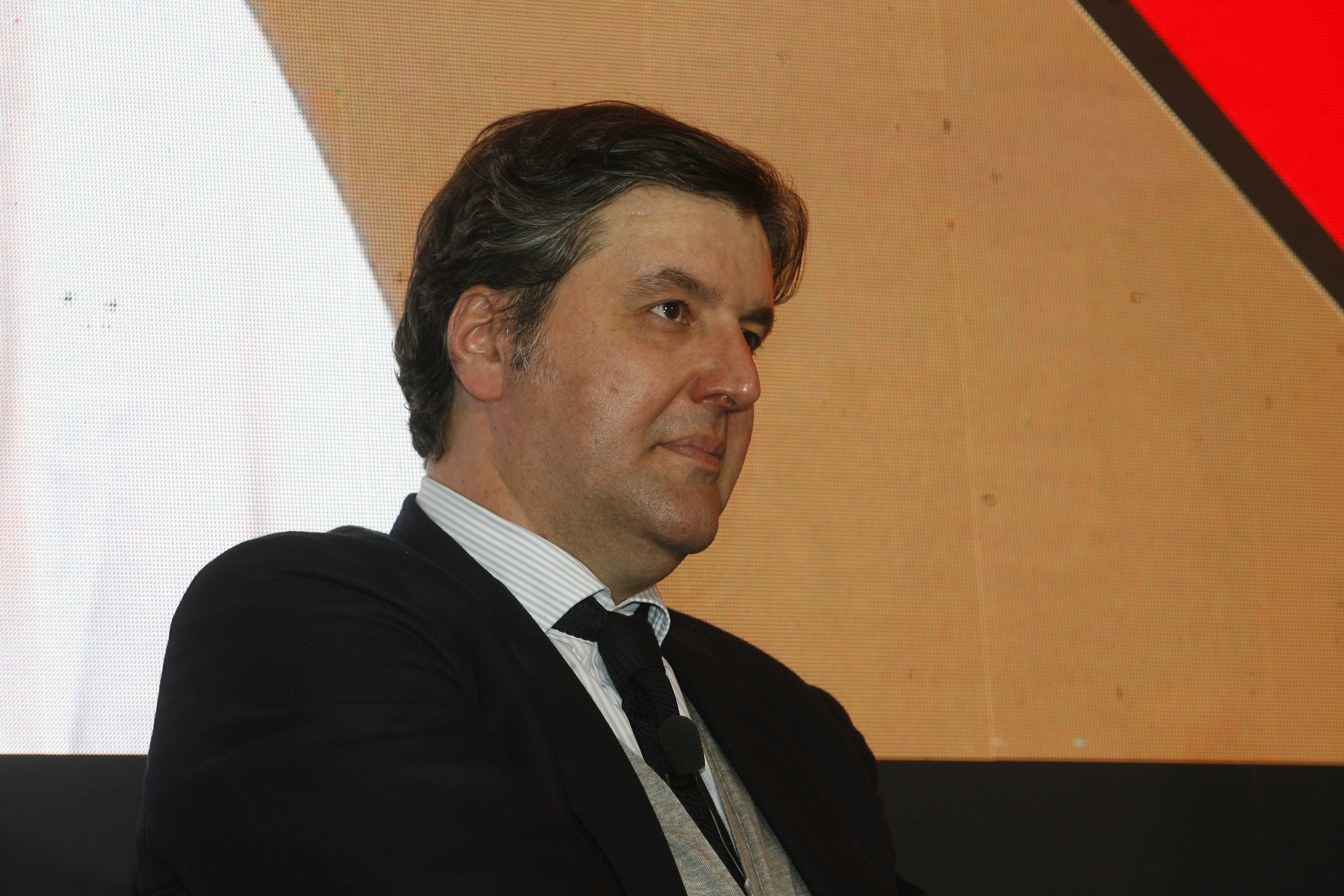 The promotion of the book "My Game My Way" by Svetislav Pesic was held at the Crowne Plaza Hotel.Promocija knjige "Moja igra moj put" Svetislava Pesic odrzana je u hotelu Crowne Plaza.