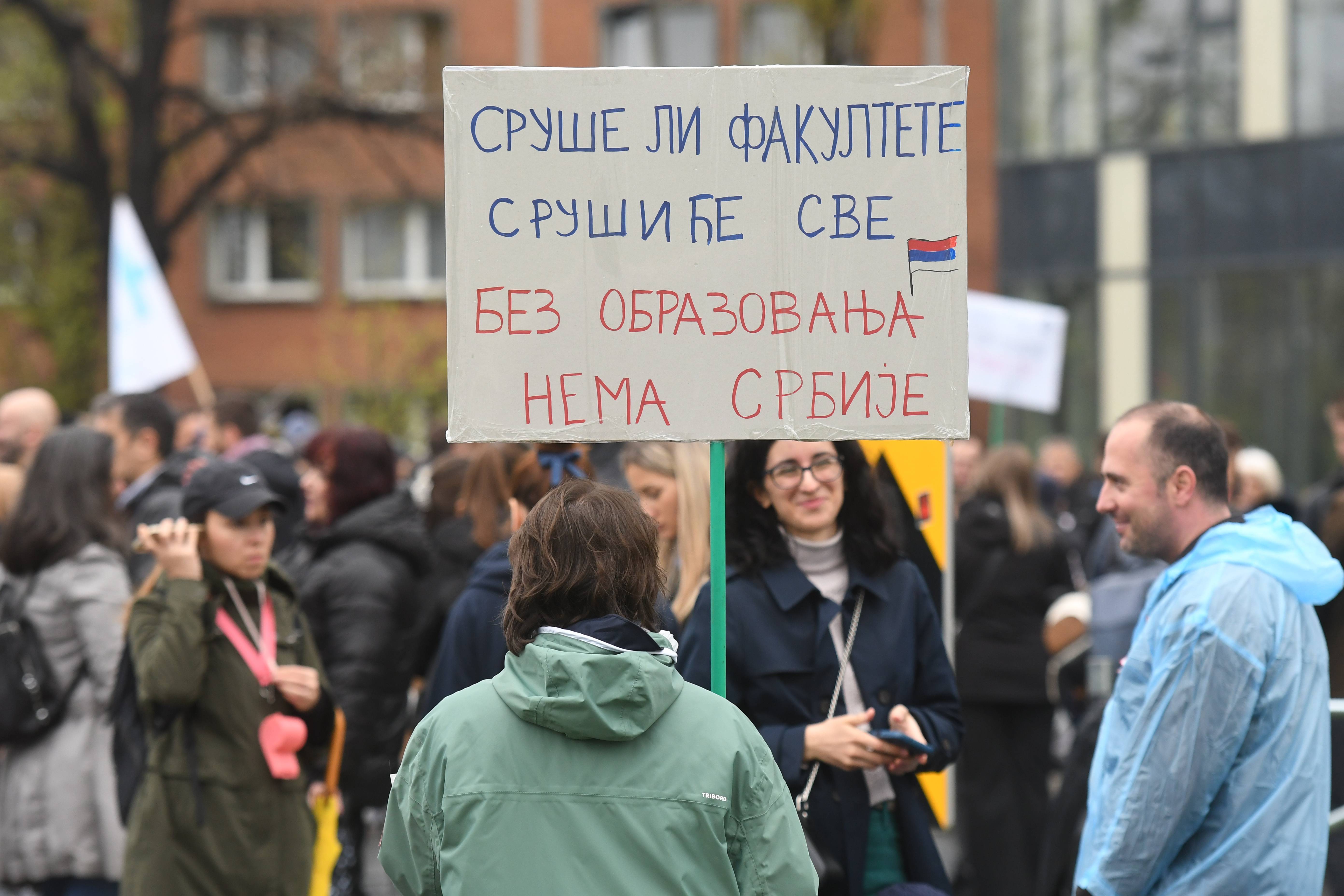 BLOKADA KRUZNOG TOKA KOD FAKULTETA TEHNICKIH NAUKA U NOVOM SADU