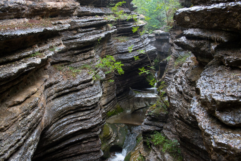 Slavinjsko grlo, Rosomački lonci Foto: Shutterstock