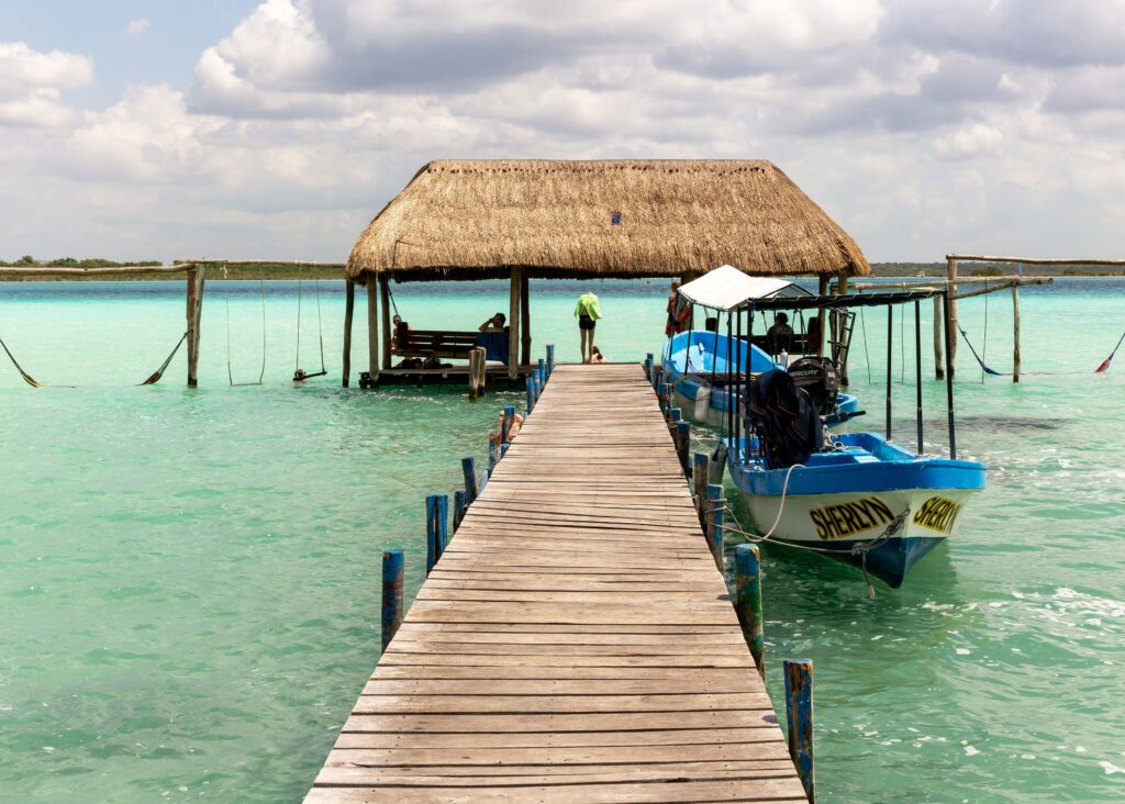 Cabana thatched cabin on wooden jetty pier, Lake Bacalar, Bacalar, Quintana Roo, Yucatan Peninsula, Mexico.,Image: 818206624, License: Rights-managed, Restrictions: , Model Release: no, Credit line: Ian Murray / Universal images group / Profimedia