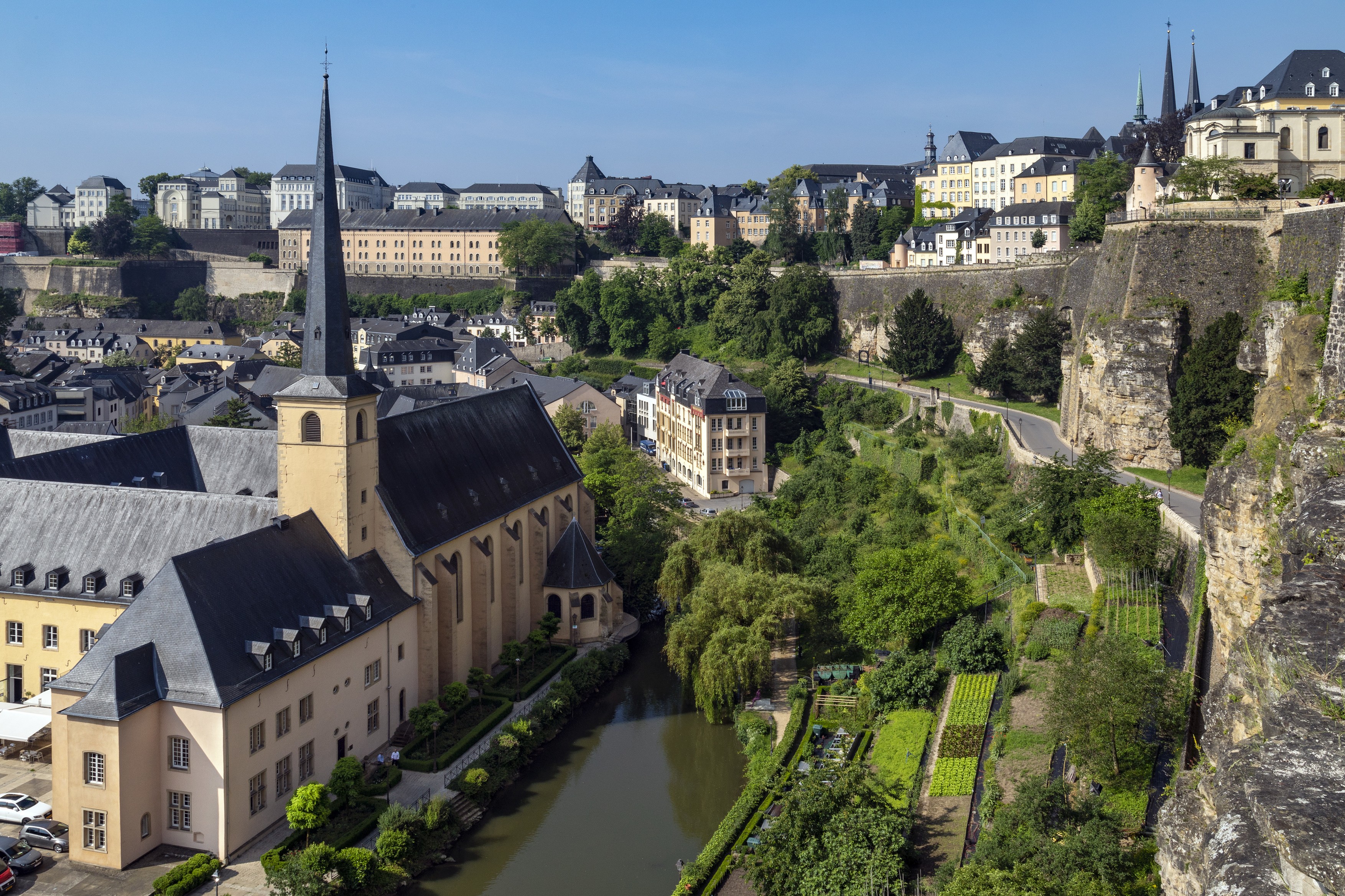 Luxembourg City - Ville de Luxembourg. The walls of the old town viewed from the Grund area of the city.,Image: 857649701, License: Royalty-free, Restrictions: , Model Release: no, Credit line: Steve Allen / Panthermedia / Profimedia