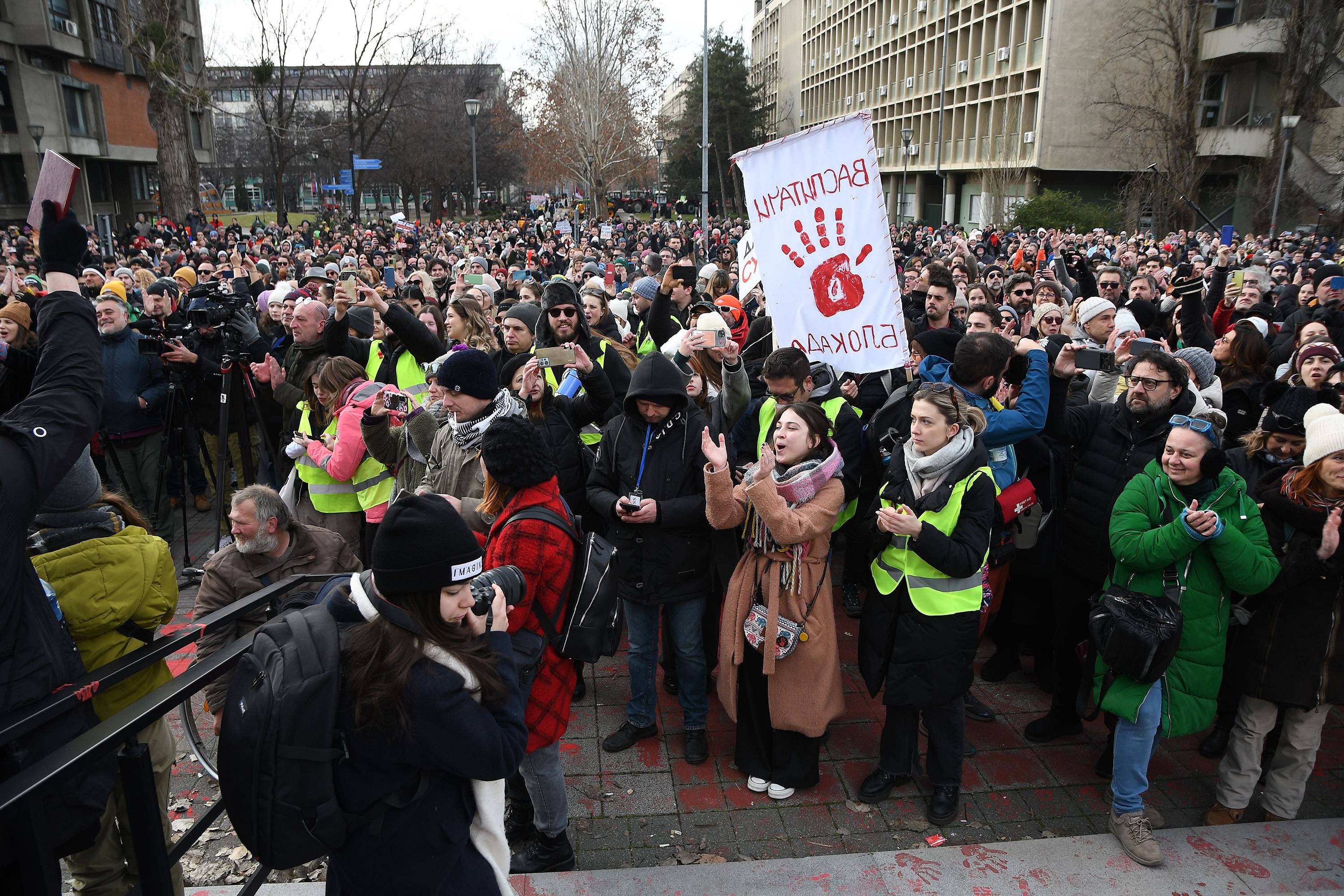 NOVI SAD: PERFORMANS KOD REKTORA