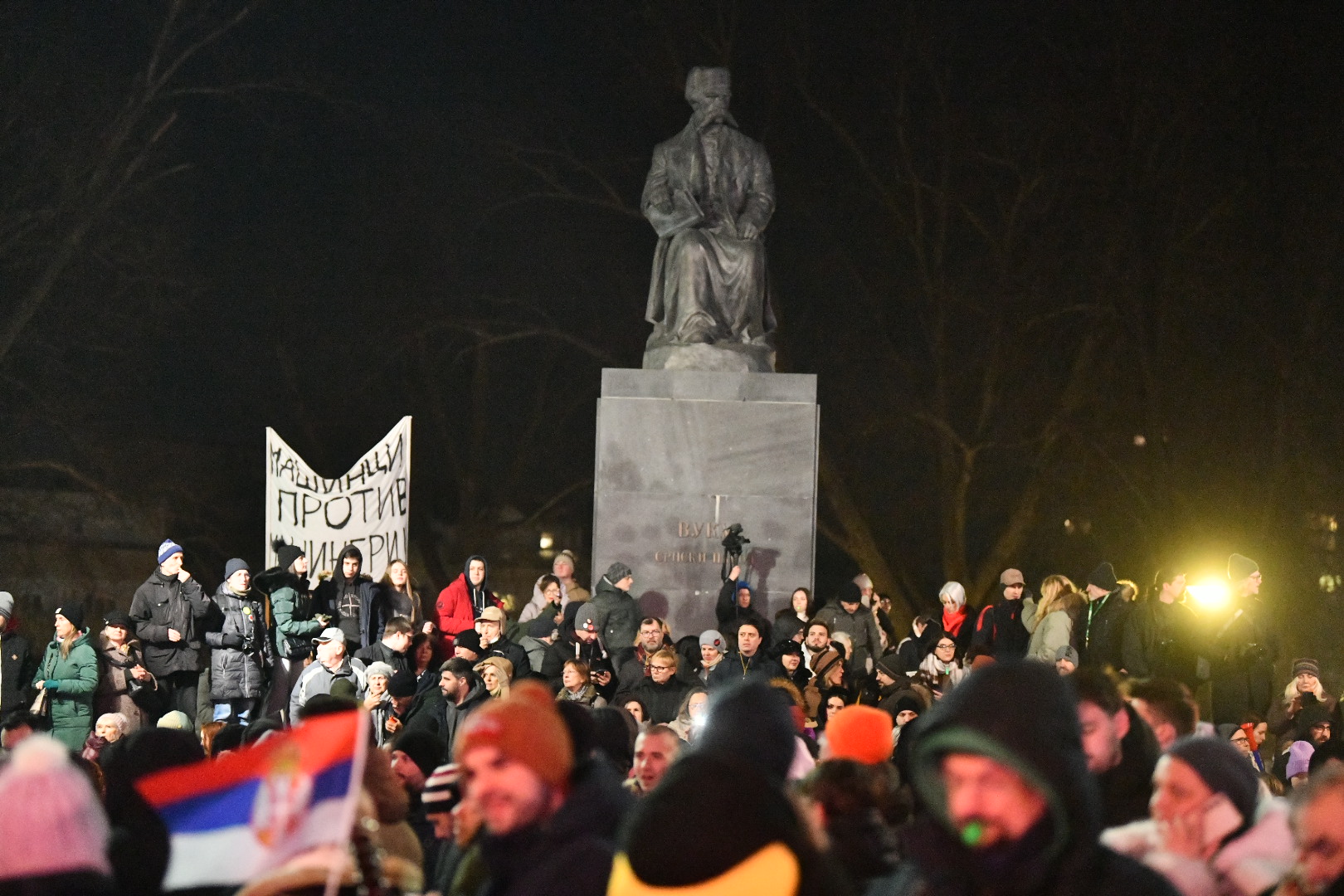 Vukov spomenik
Beograd 20.02.2025. Protestna šetnja Sretnimo se kod Vuka.  Protest Beogradskih opština. U Beogradu sa više lokacija kreću građani da bi se sreli kod Vukovog spomenika Foto: Vesna Lalić/Nova.rs