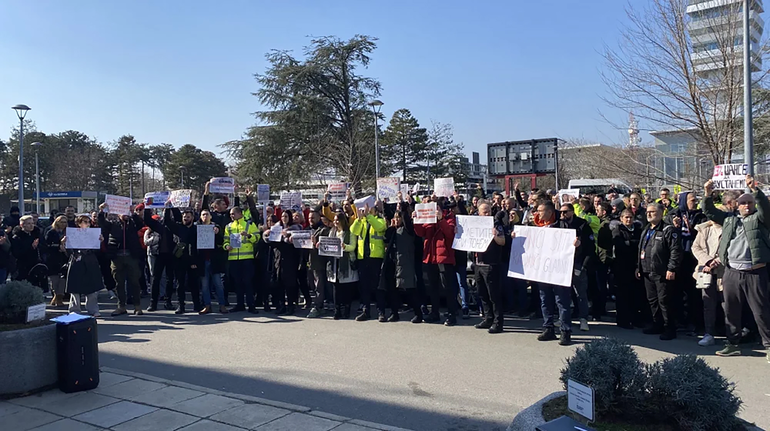 AerodromStrajk-e1740138345529-1000x560 copy