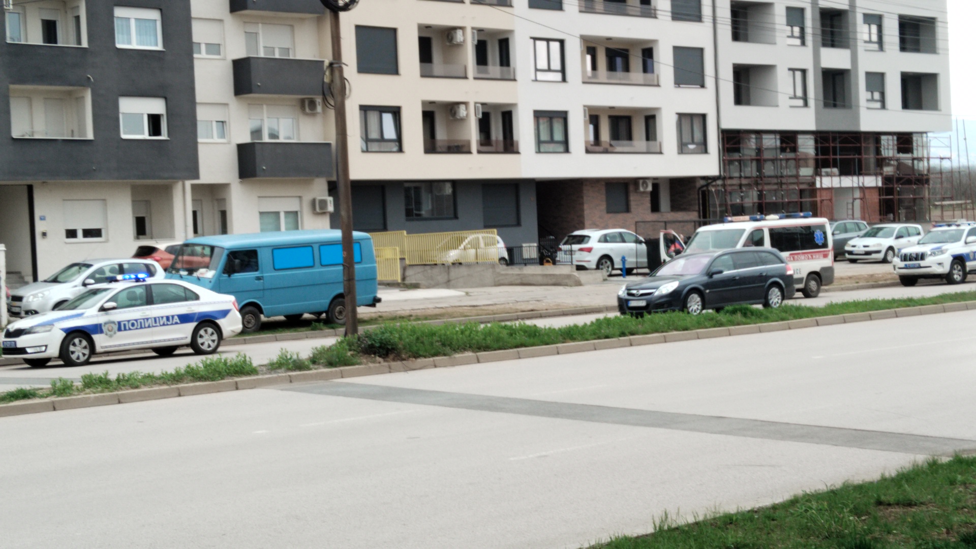 devojka momka napala nožem (1)