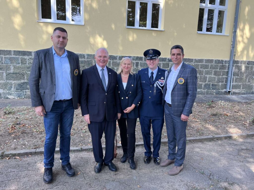 Novica Antić kristofer Hil Vojni sindikat Srbije, sa Novicinog telefona, slikao ih prolaznik