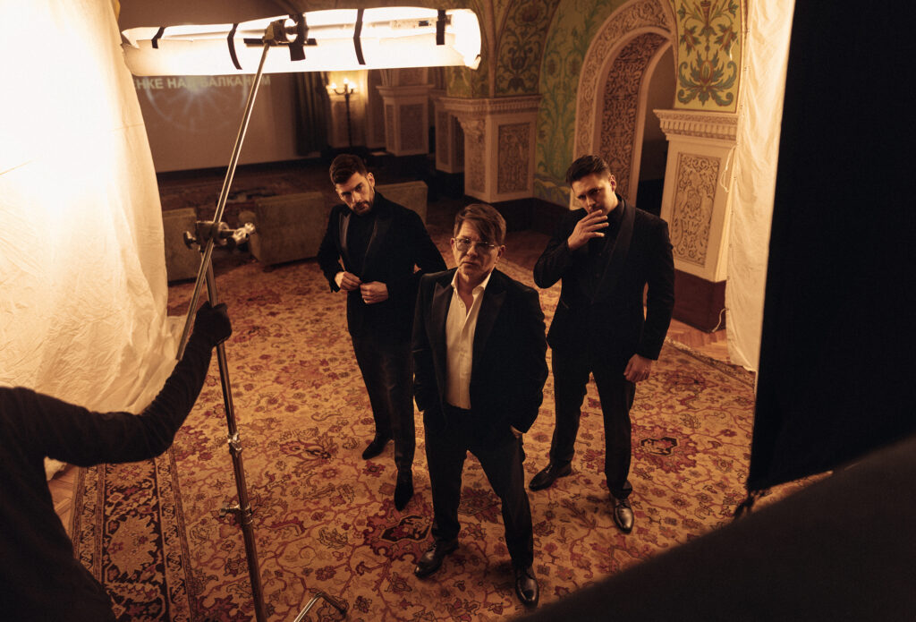 Evoto, USKORO- SENKE 3, BIKOVIĆ, MARIĆ I BJELOGRLIĆ PRVI PUT U ISTOM KADRU