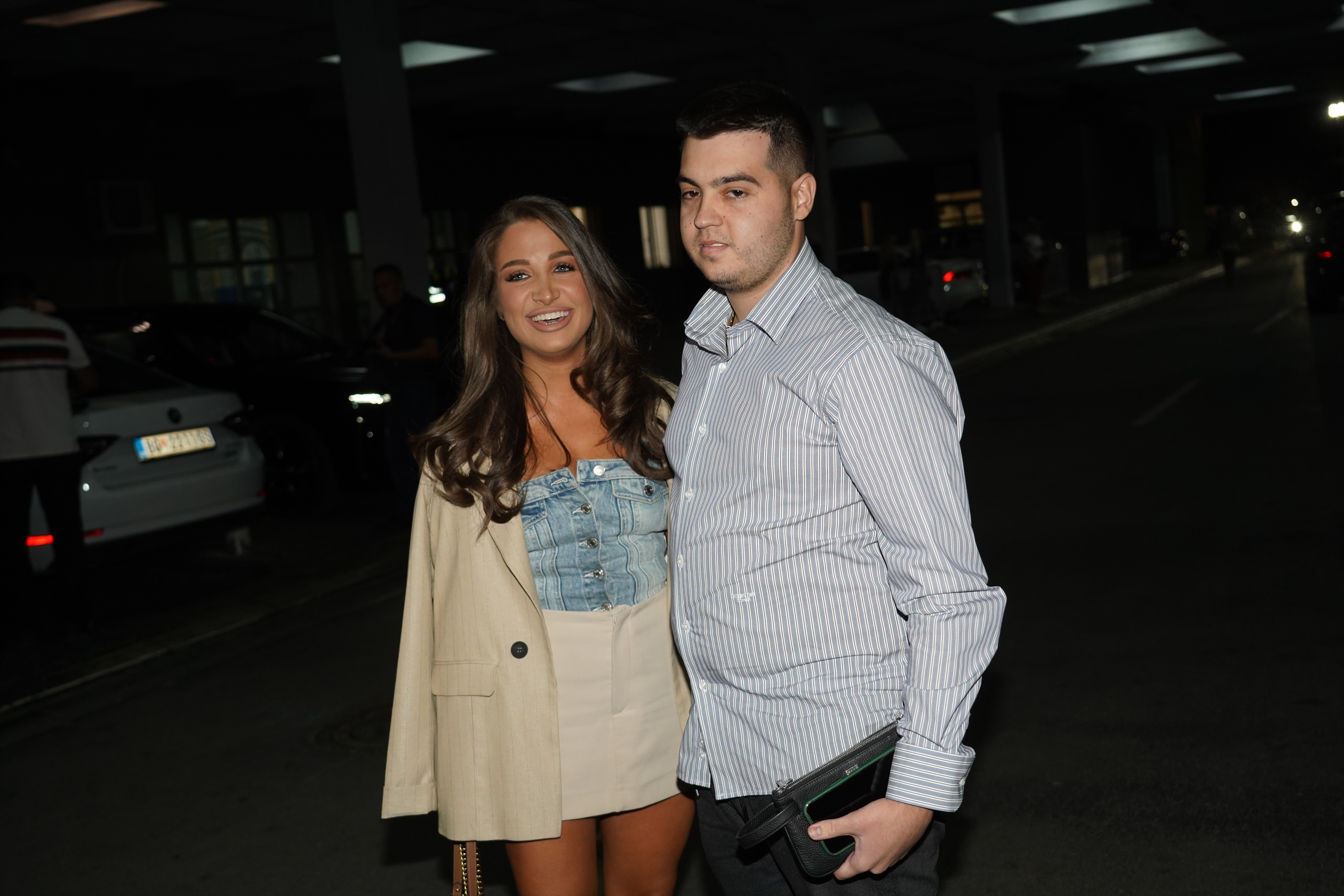 Aleksandra Prijovic started her regional tour "From East to West" with the first of three concerts in Belgrade's Stark Arena.Aleksandra Prijovic je prvim od tri koncerta u beogradskoj Stark Areni zapocela svoju regionalnu turneju "Od istoka do zapada".