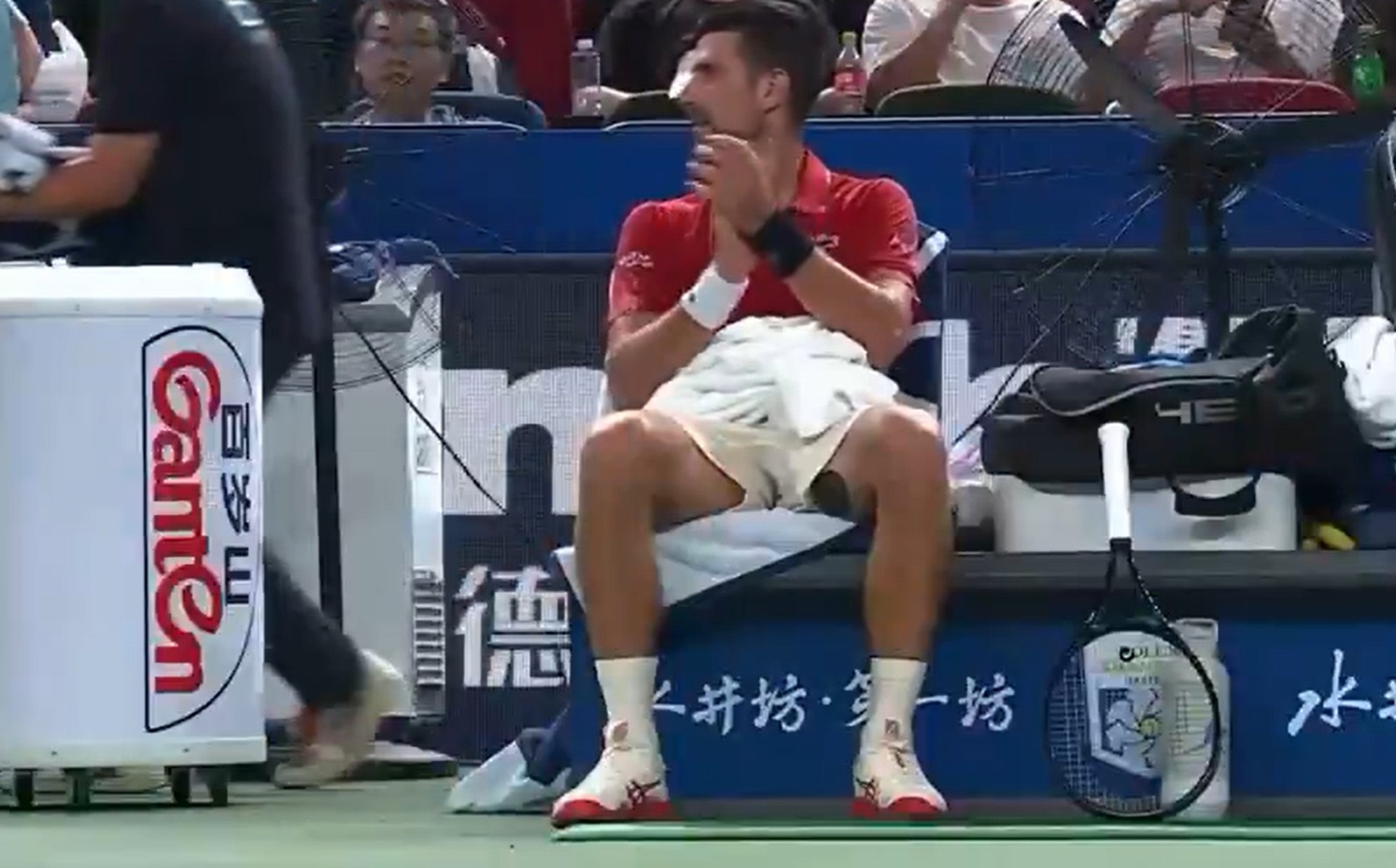 Novak boks Sangaj