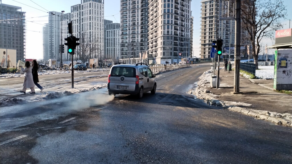 Nasilje nad studentima Ekonomskog fakulteta, napad na studente tokom akcije Zastani Srbijo u Krađorđevoj ulici Foto: Plenum studenata Ekonomskog fakulteta u Beogradu