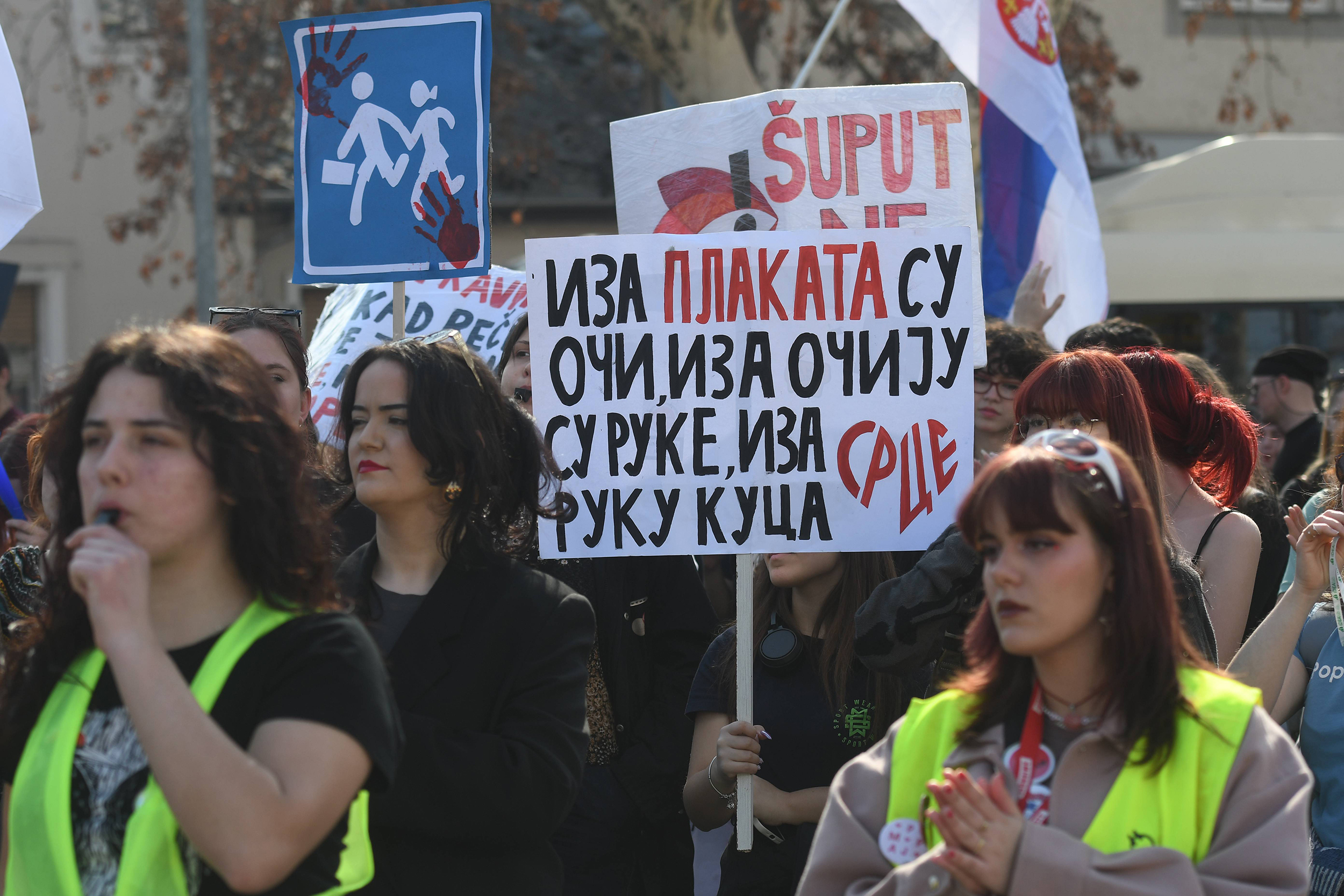 PROTESTNA SETNJA U NOVOM SADU U OKVIRU GENERALNOG STRAJKA