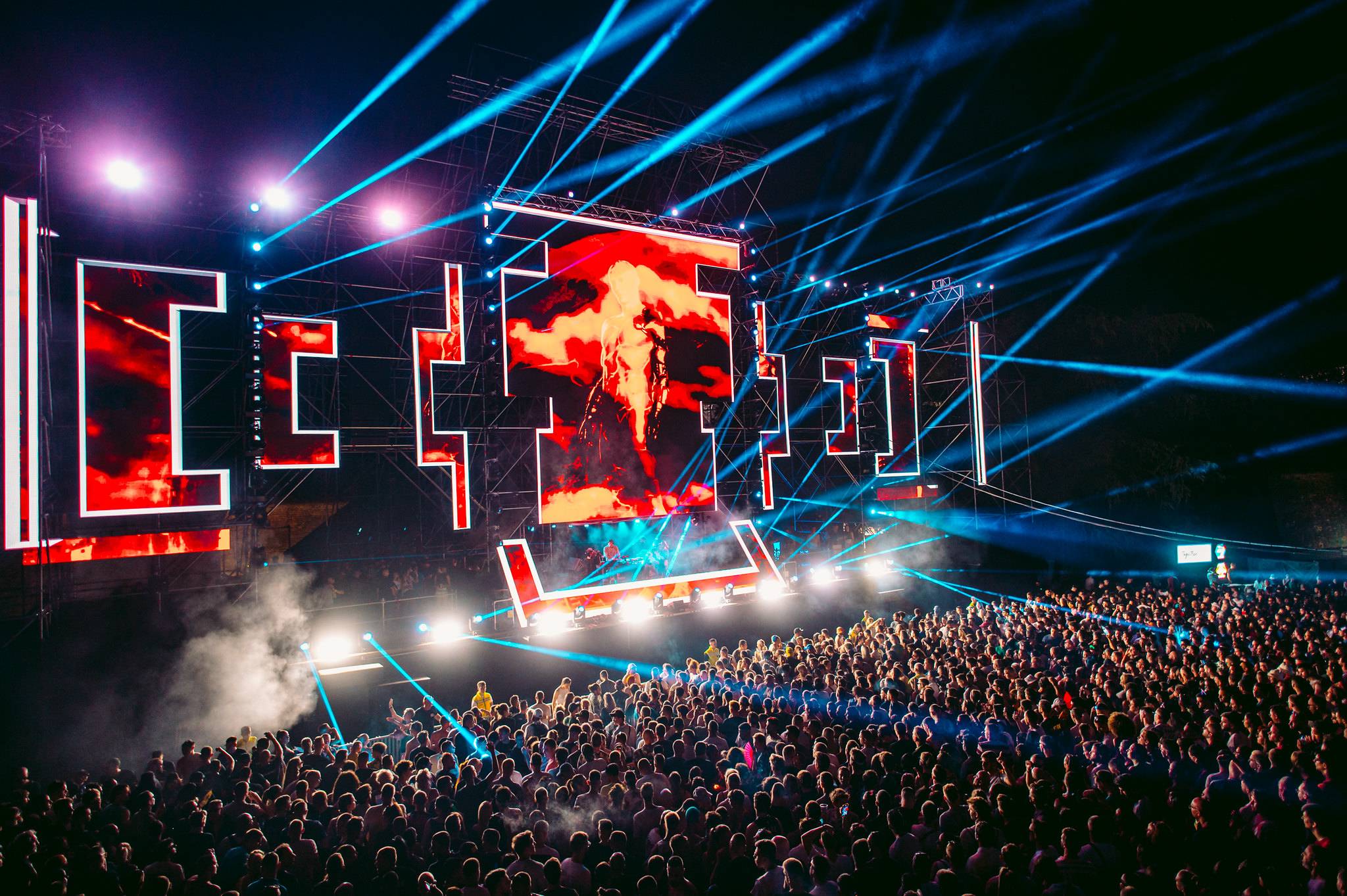 PREMIJERA DOKUMENTARCA O EXITOVOJ DANCE ARENI 15. MAJA