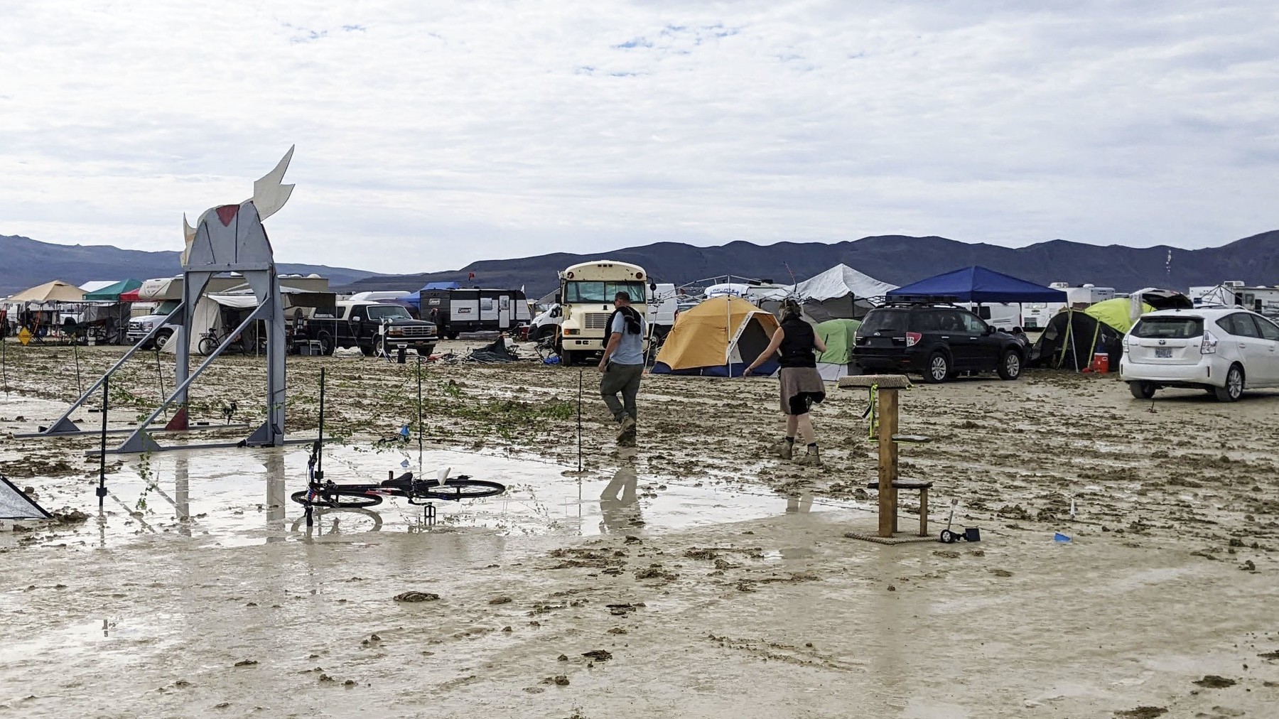 Flooding strands thousands at Burning Man event site in Nevada