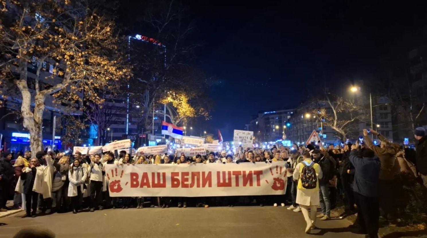 Zdravstveni radnici sutra 15. marta organizuju akciju „Vaš beli štit“ kako bi podržali studente, ali ih i fizički zaštitili od mogućeg nasilja, stvarajući beli kordon.