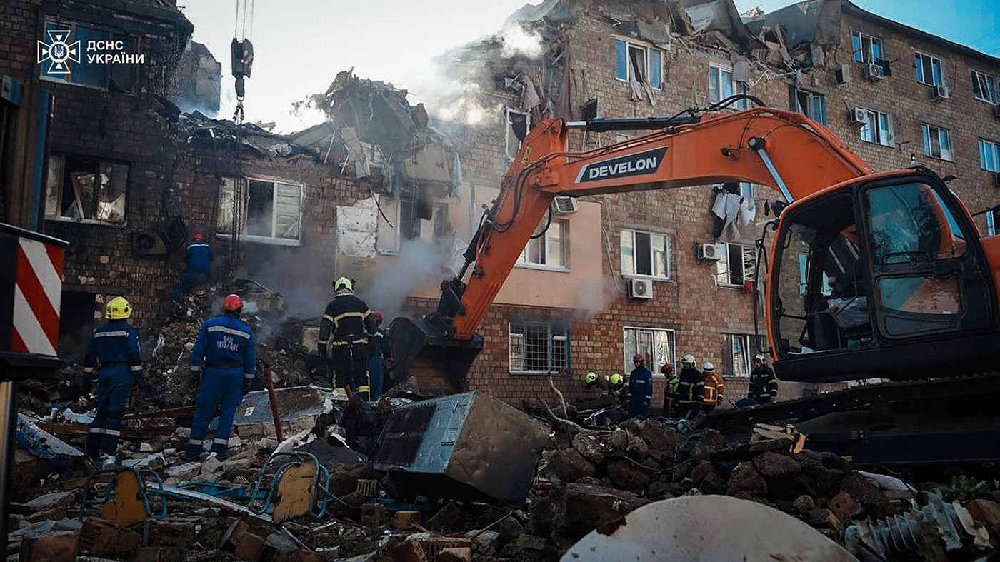 A large-scale Russian Drone And Missile Attack on Kyiv..