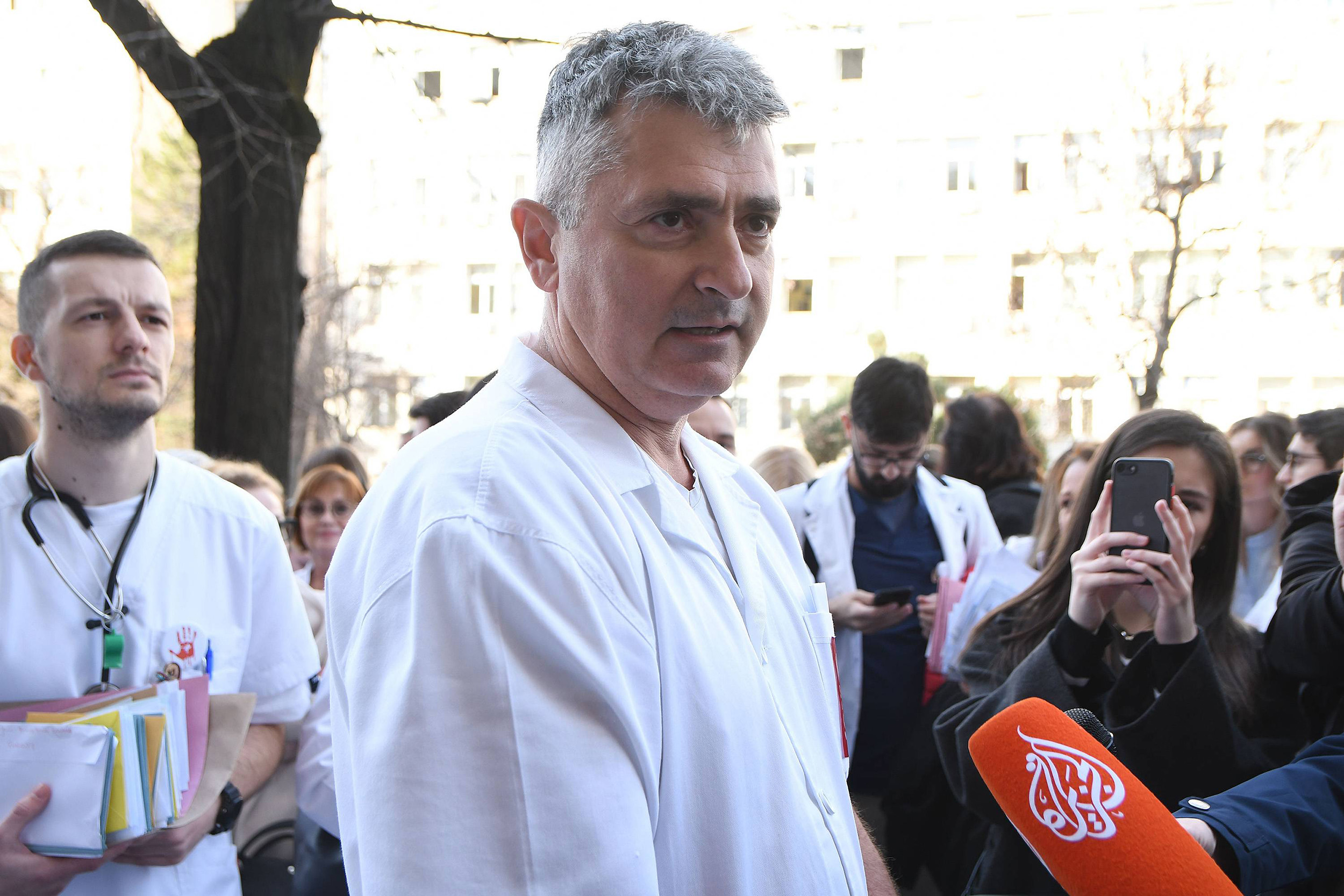 LEKARI I STUDENTI PREDALI ZAHTEVE LEKARSKOJ KOMORI VOJVODINE