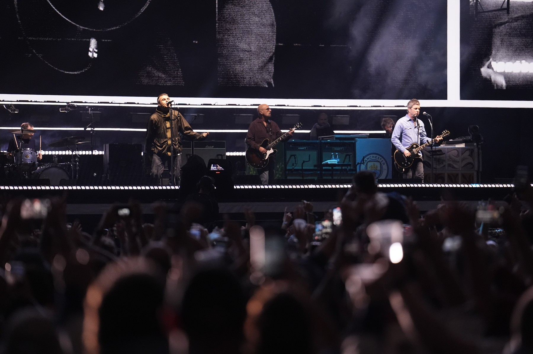 Oasis reunion