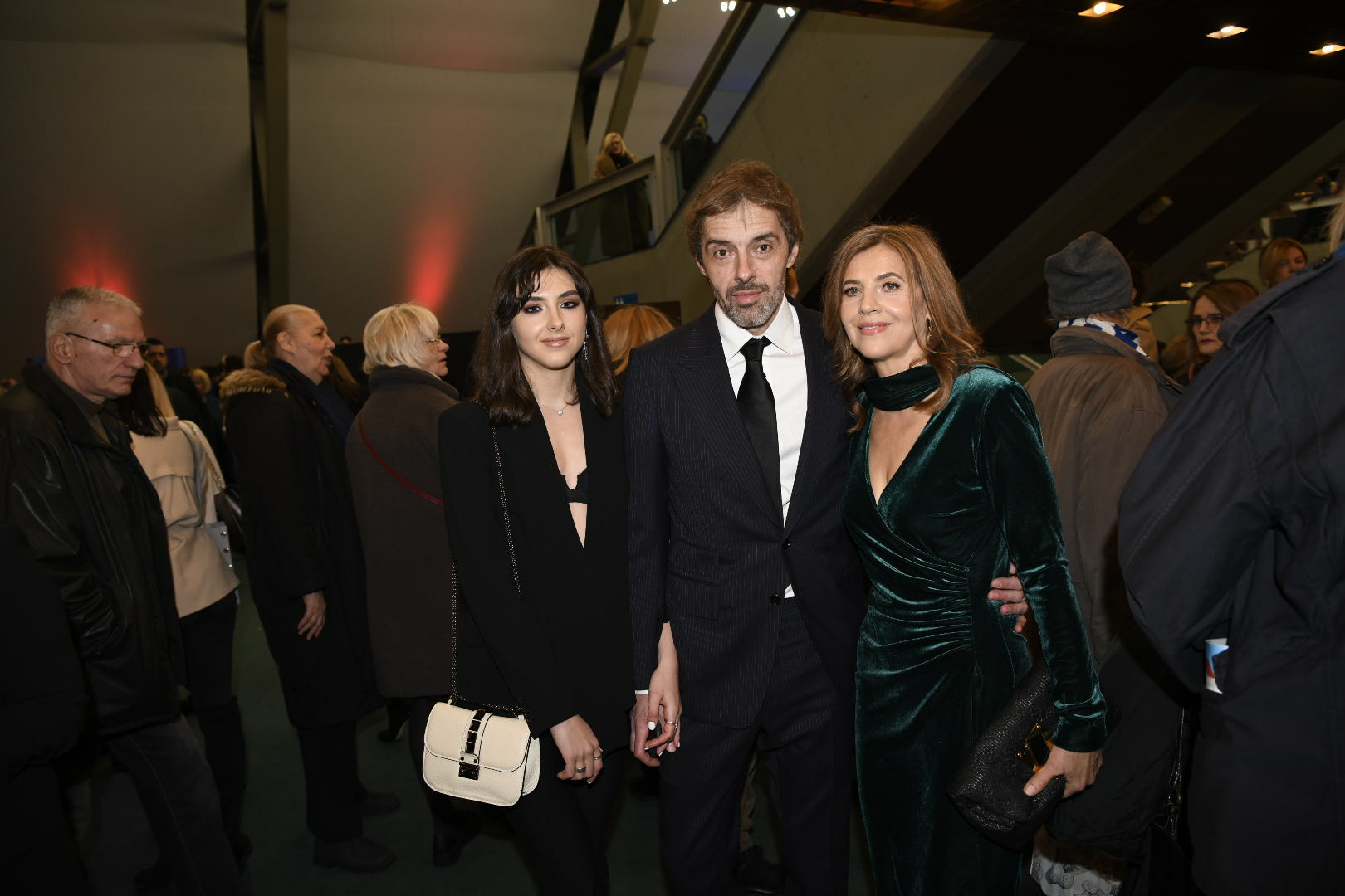 Beograd 28.02.2020.  Nika Fehmiju, Uliks Fehmiju, Snežana Bogdanović, FEST otvaranje Foto: Goran Srdanov/Nova.rs