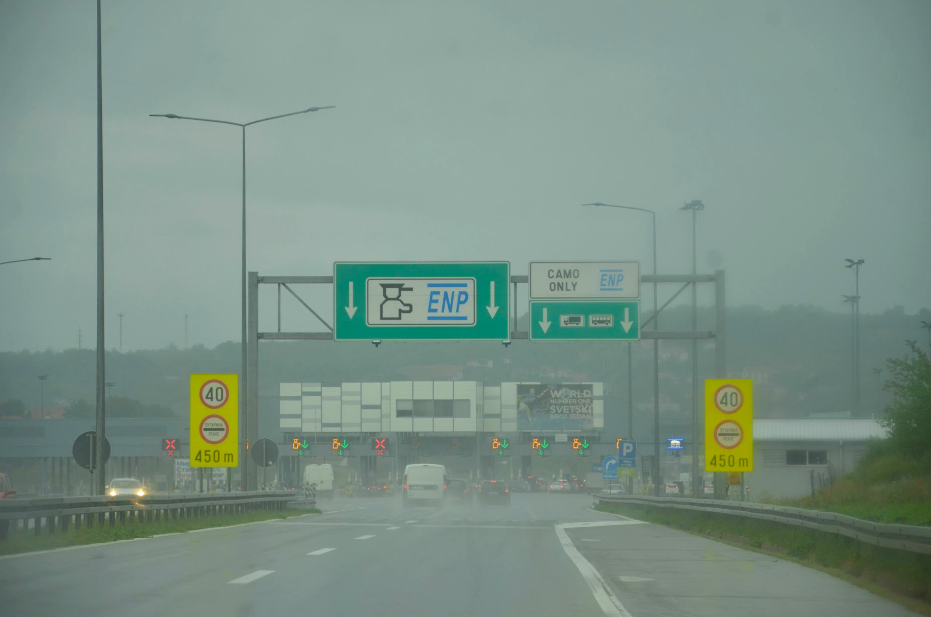 autoput, nevreme, kisa na putu, magla, naplatna rampa, putarina