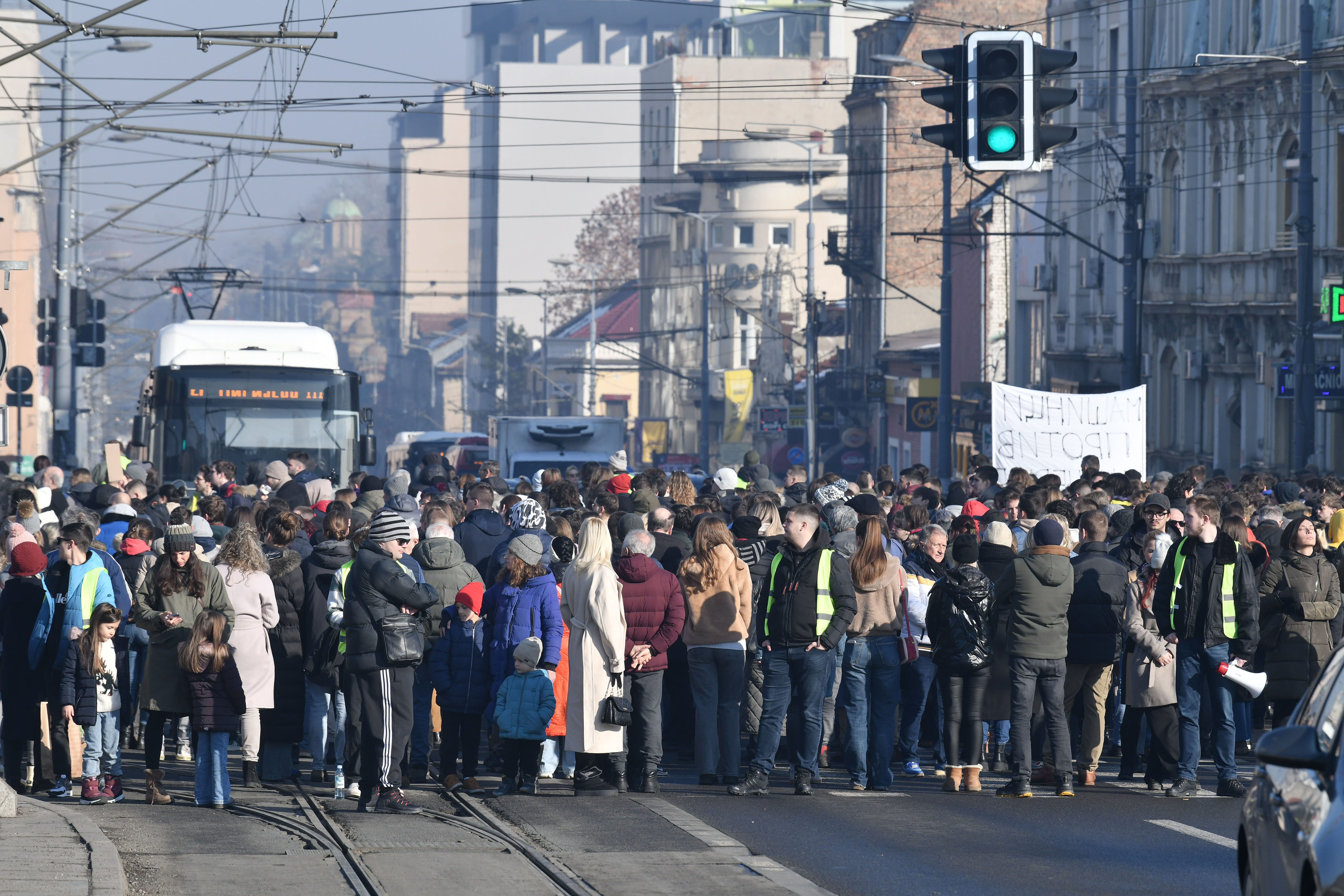 Beograd, 02.01.2025.  Ruzveltova, blokada, studentska blokada, blokirana raskrsnica Ruzveltove i Ulice kraljice Marije, 29 minuta za žrtve iz Novog Sada, Arilja i sa Cetinja Foto: Goran Srdanov/Nova.rs