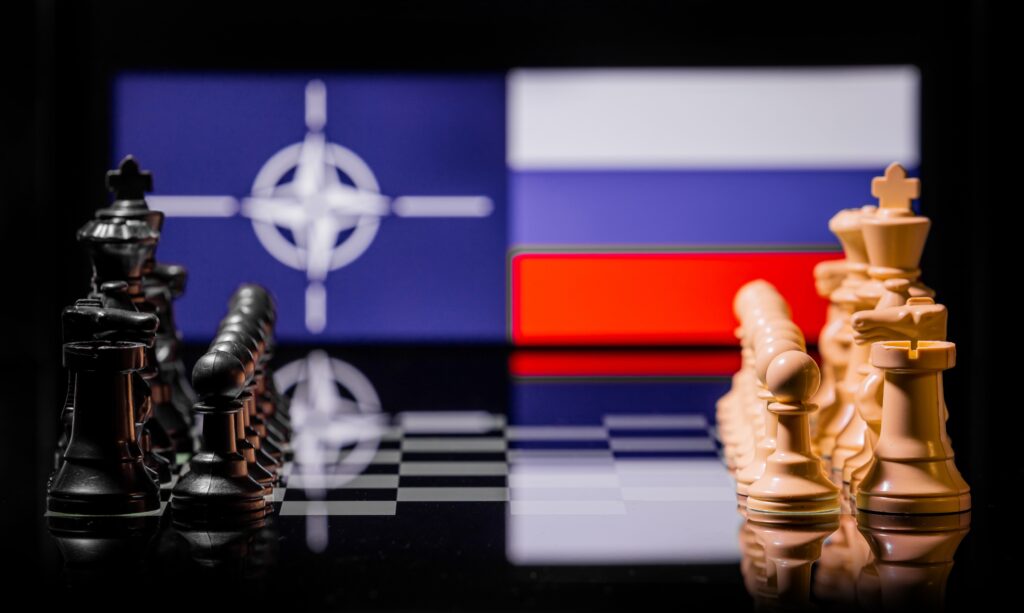 Rusija, Nato, vojska, kombo Foto: Shutterstock.com