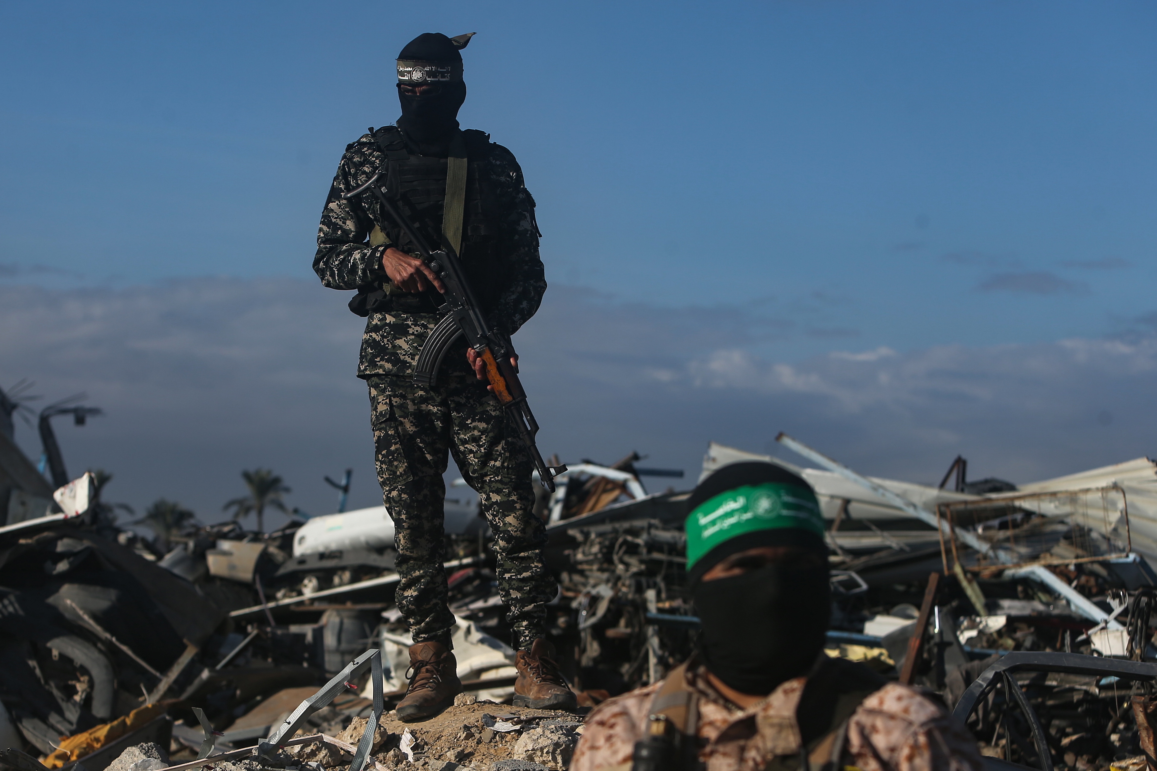 Hostages released amid Israel-Hamas truce in Khan Younis