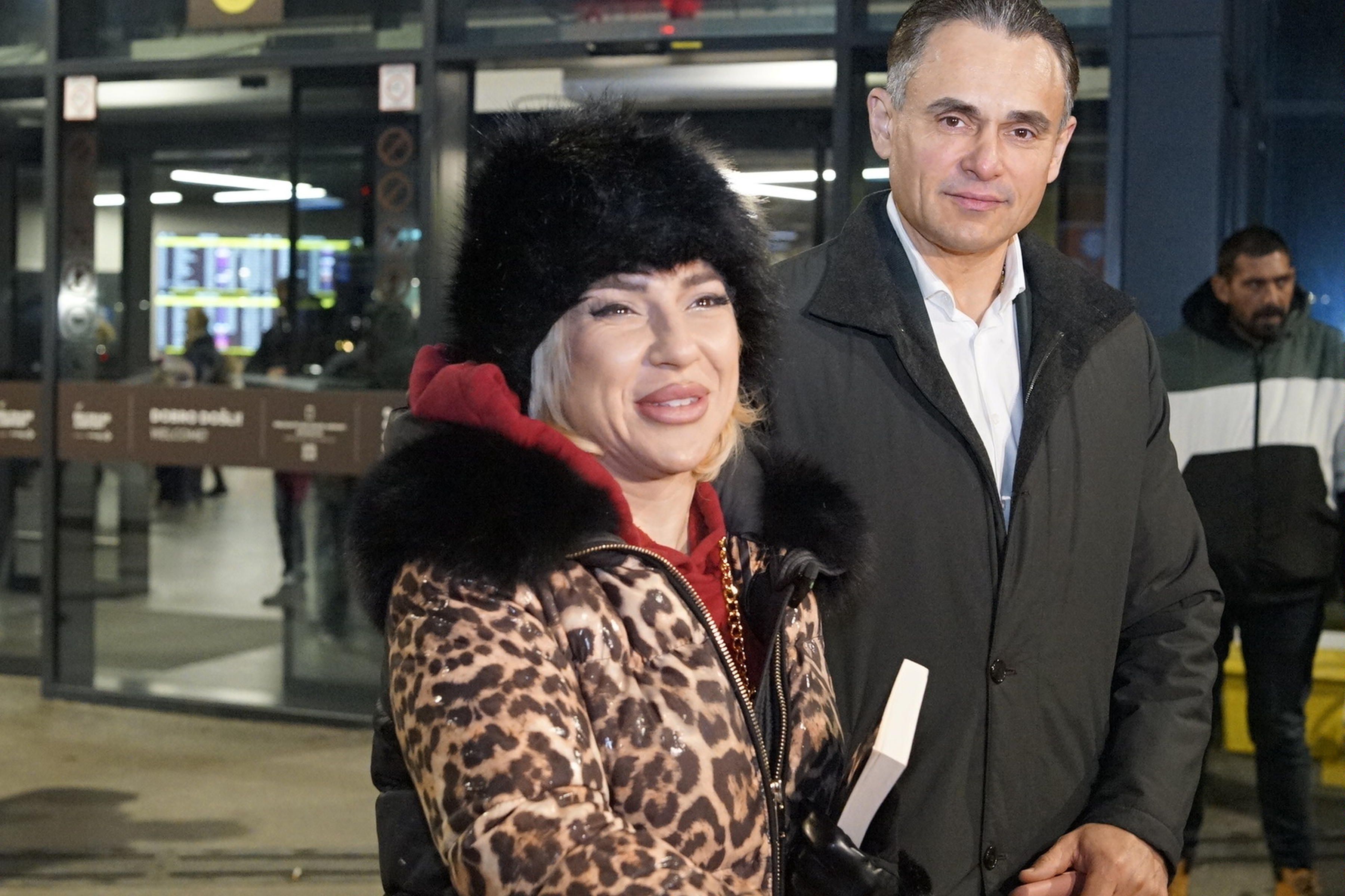 Host Jovana Jeremic at Nikola Tesla Airport before her trip to America.Voditeljka Jovana Jeremic na aerodromu Nikola Tesla pred put u Ameriku