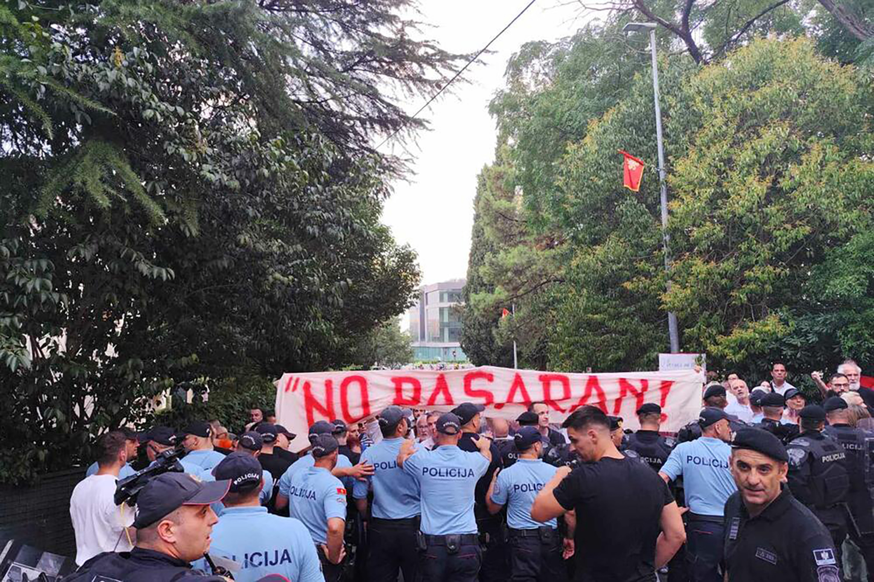 Nakon incidenata mirno na protestu ispred Vile Gorica Crna Gora protesti