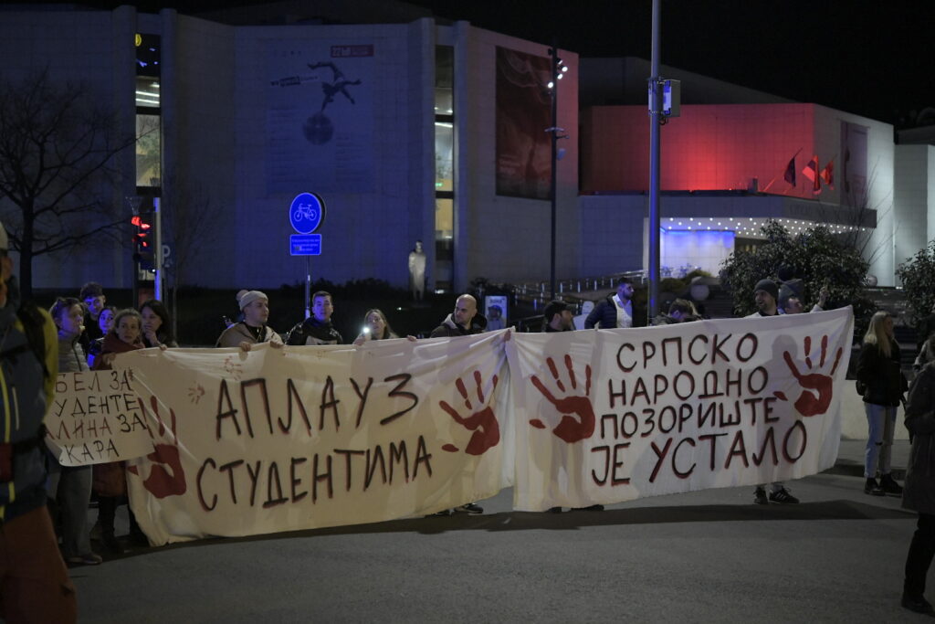 Novi Sad, 31.01.2025. Novosađani čekaju studente, doček studenata koji su pešačili iz Beograda, novi sad, studenti ulaze u Novi Sad, poslao Nenad Mihajlovic,