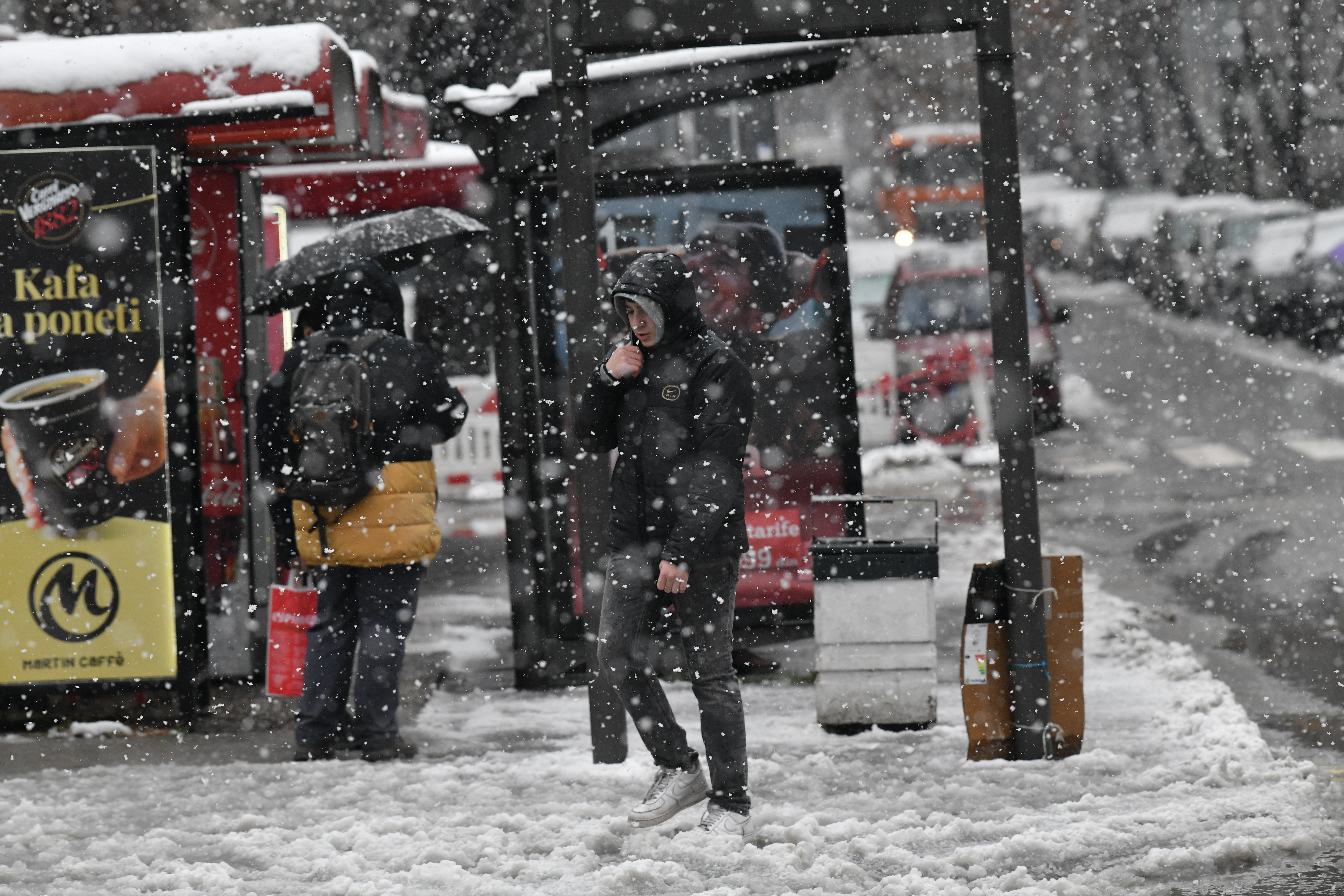Beograd 24.12.2024. Sneg u Beogradu, zima, napadao sneg, bljuzgavica, bljuzga, vreme, vremenska prognoza Foto: Goran Srdanov/Nova.rs