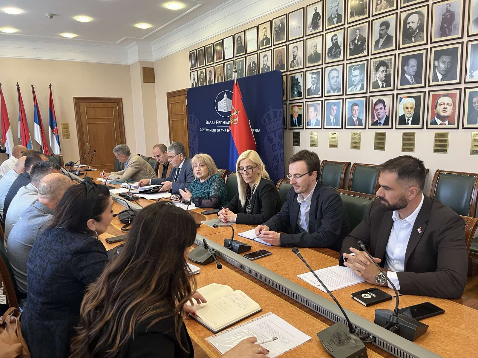 Sastanak predstavnika ministarstva prosvete sa sindikatima