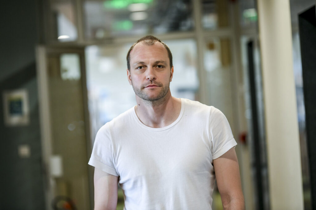 Beograd, 18. april 2024. Mamzjanija, gosti glumac Bojan Krivokapić, Prof.dr Nenad Glumbić jedan od najvećih stručnjaka za autizam Foto: Goran Srdanov/Nova.rs