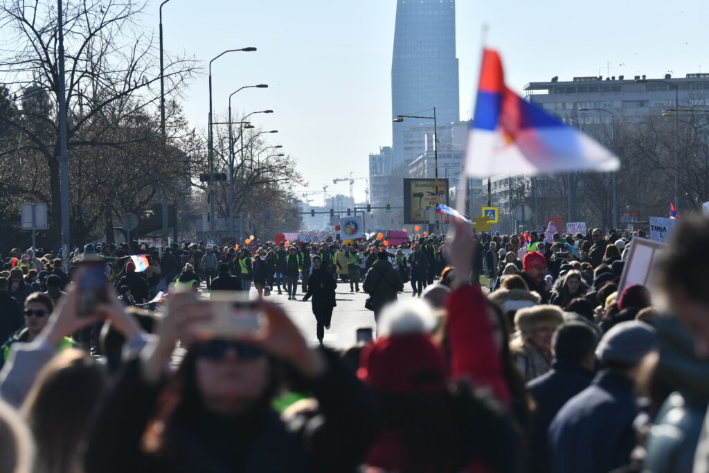 Beograd, 08.02.2024. Novi Beograd šeta za prosvetu, okupljanje kod novobeogradskih škola i šetnja do Opštine Novi Beograd, protest, roditelji i đaci, Foto: Vesna Lalić/Nova.rs