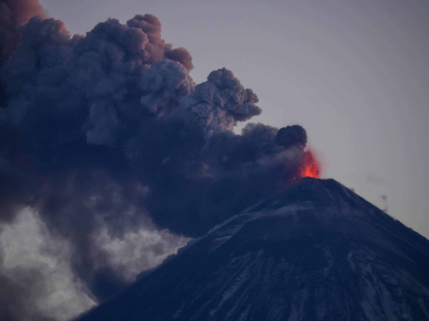Eruption of Klyuchevskoy volcano on penisnular of Kamchatka - October 2013,Image: 676316518, License: Rights-managed, Restrictions: Mindesthonorar Euro 30,00 / Minimum fee EUR 30.00, Model Release: no, Credit line: Marc Szeglat / DPA / Profimedia